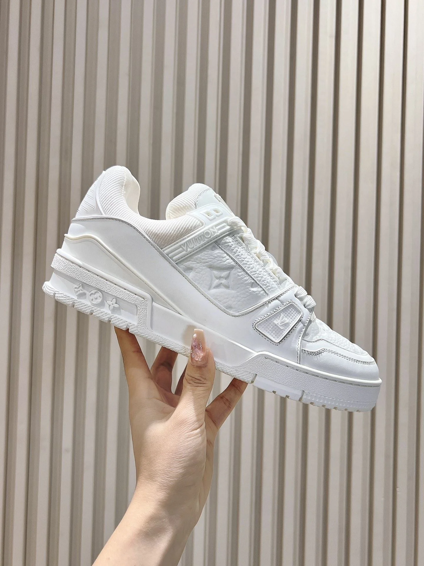 Louis Vuitton Trainer Sneaker Bold 31438