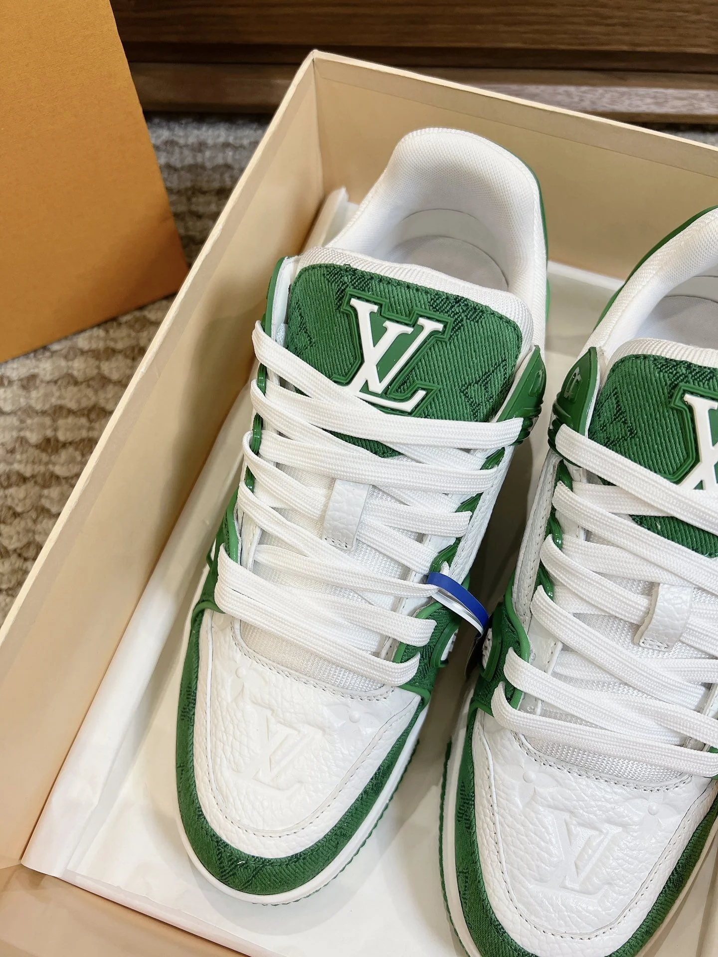 TopPick Louis Vuitton Trainer Sneaker 31433
