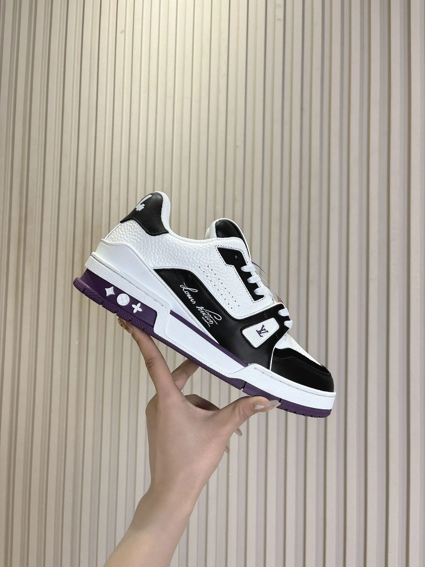 Louis Vuitton Trainer Sneaker Bold 31420