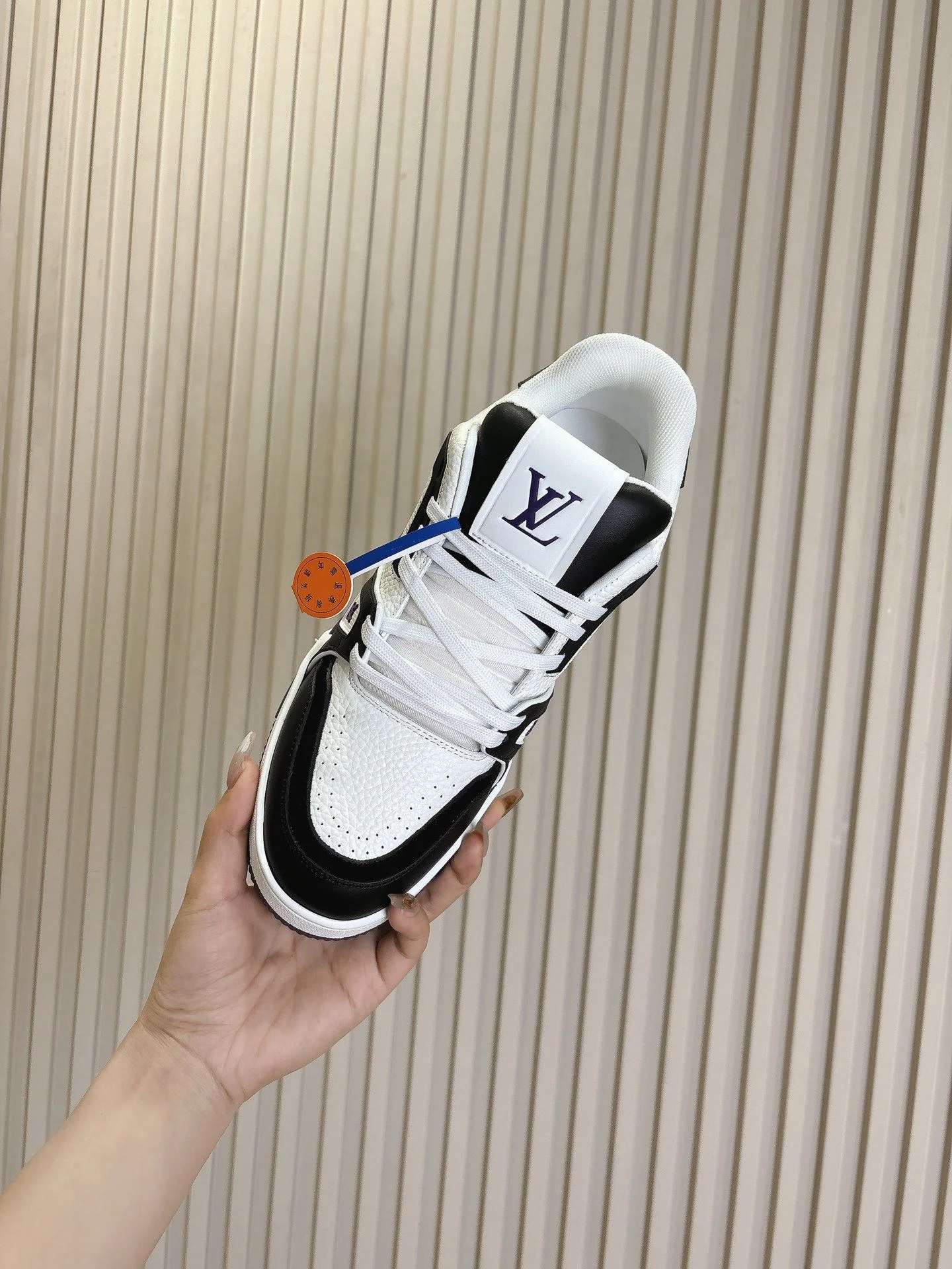 Louis Vuitton Trainer Sneaker Bold 31420