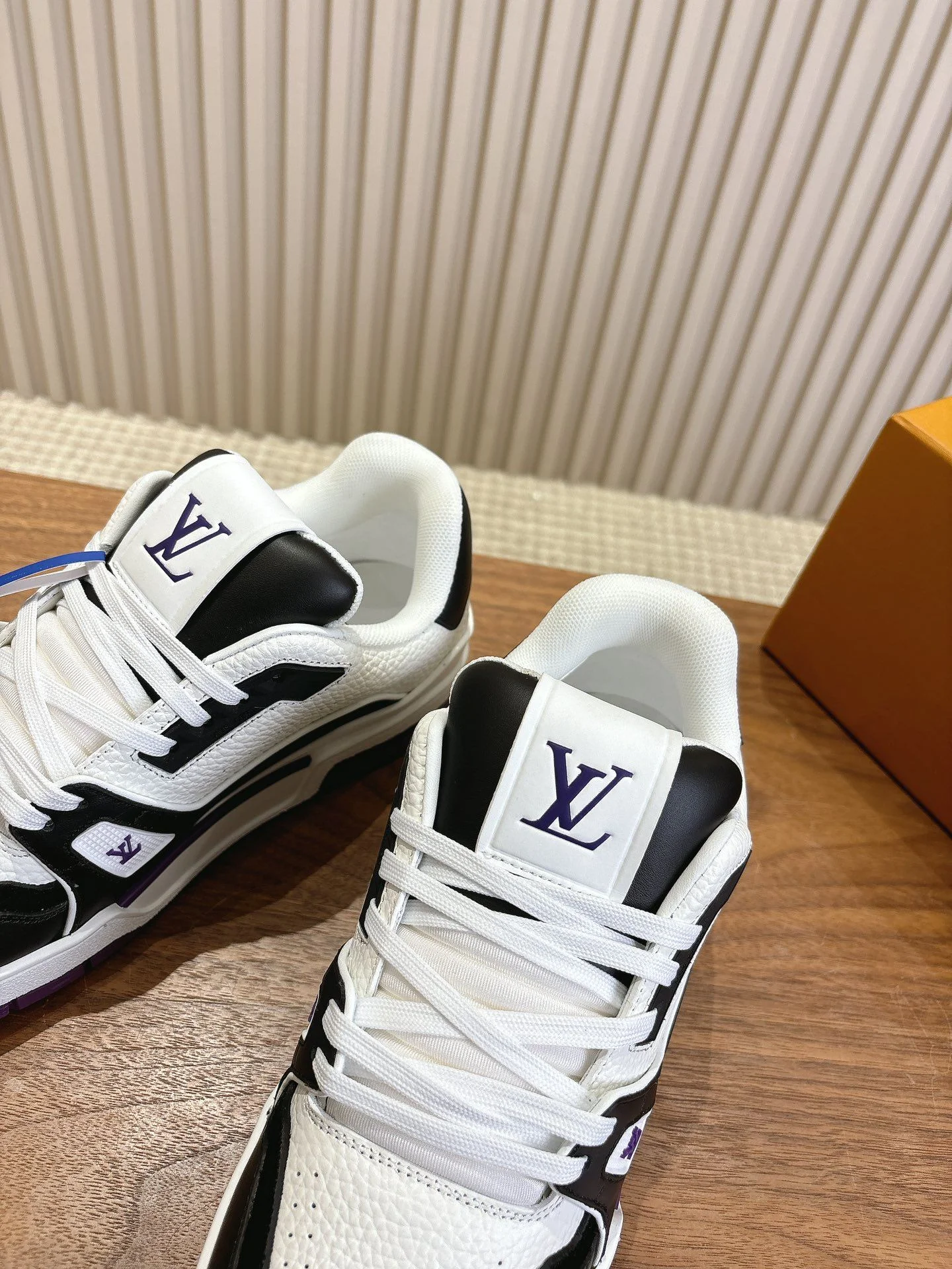 Louis Vuitton Trainer Sneaker Bold 31420