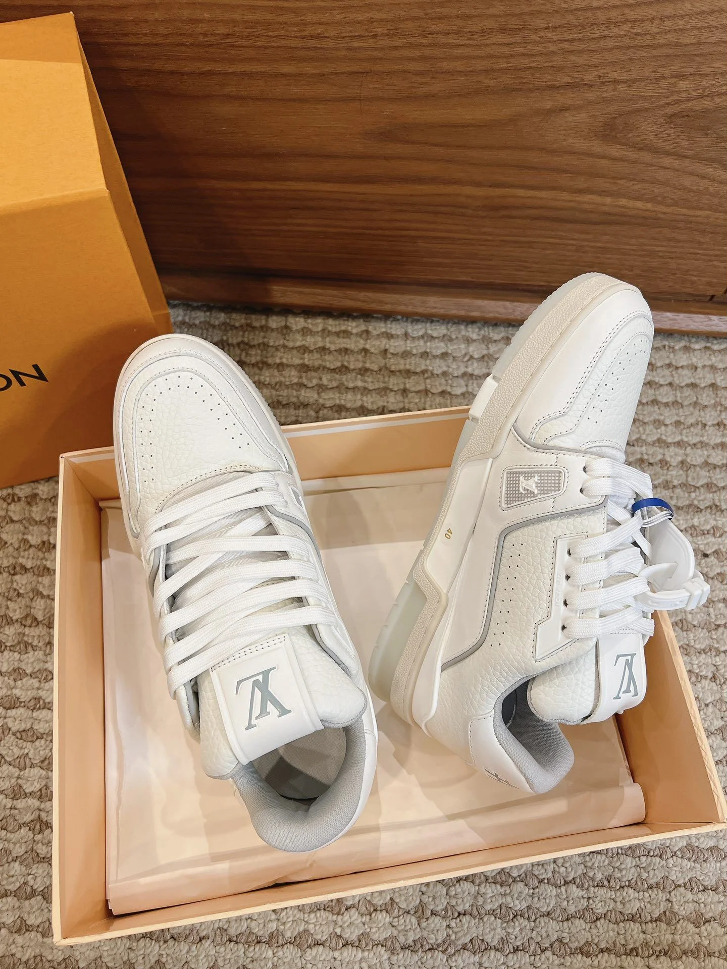 Louis Vuitton Trainer Sneaker TimelessDesign 31417