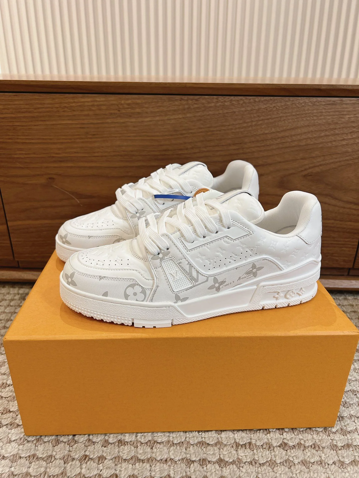 Louis Vuitton Trainer Sneaker Original 31422