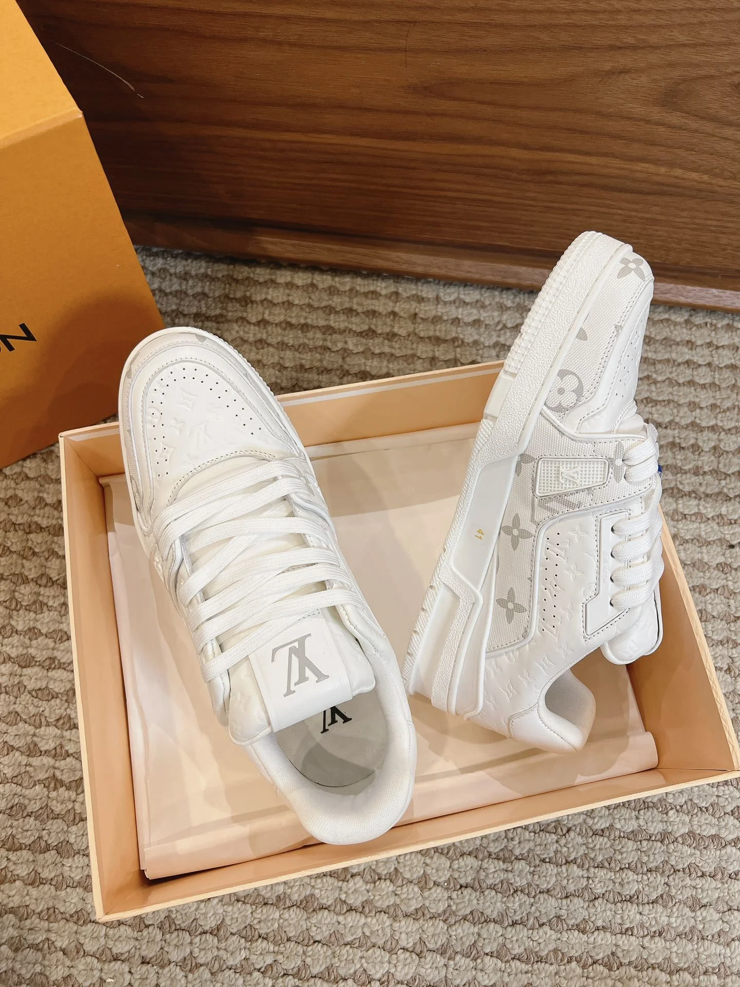 Louis Vuitton Trainer Sneaker Original 31422