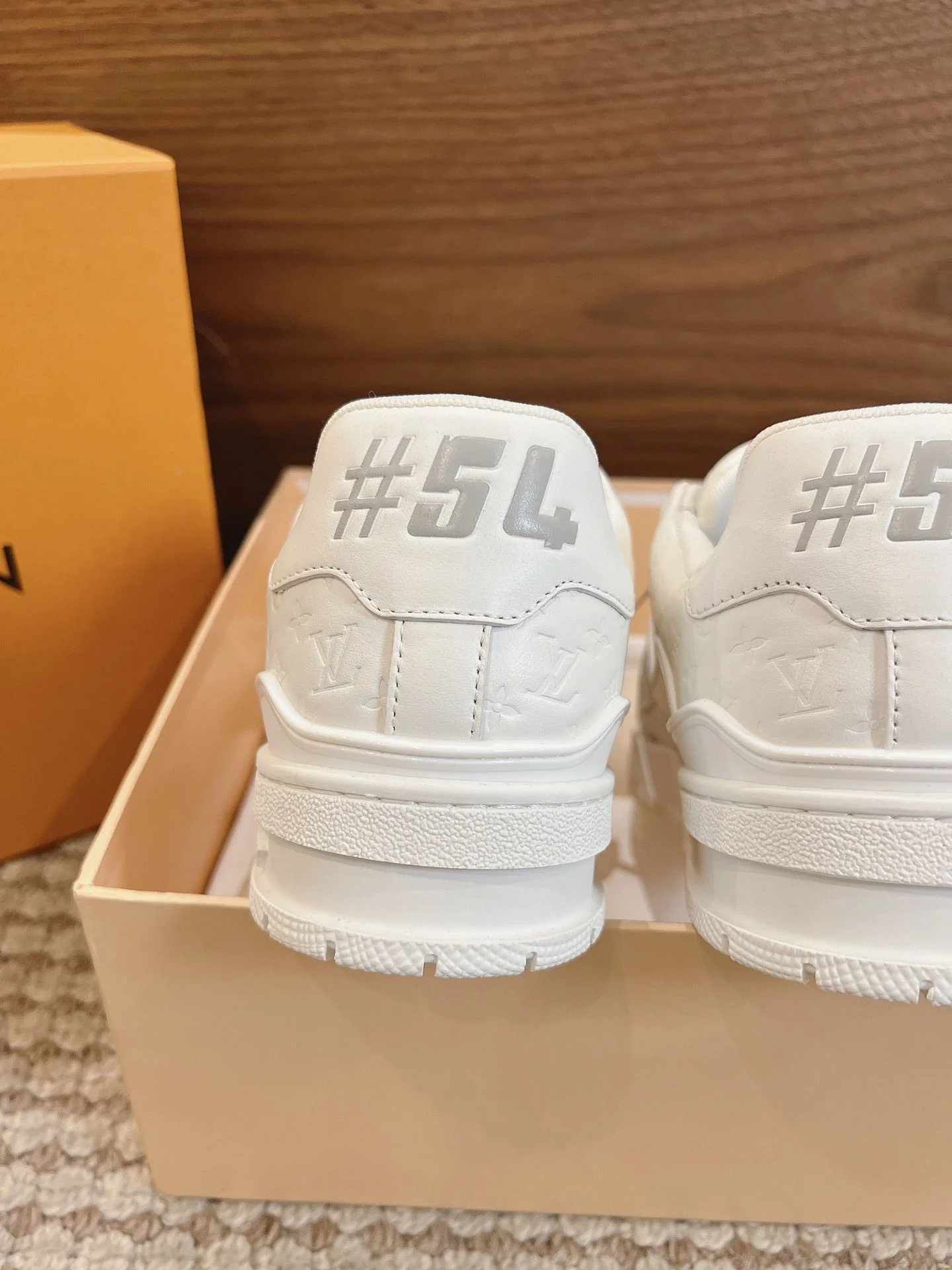 Louis Vuitton Trainer Sneaker Original 31422
