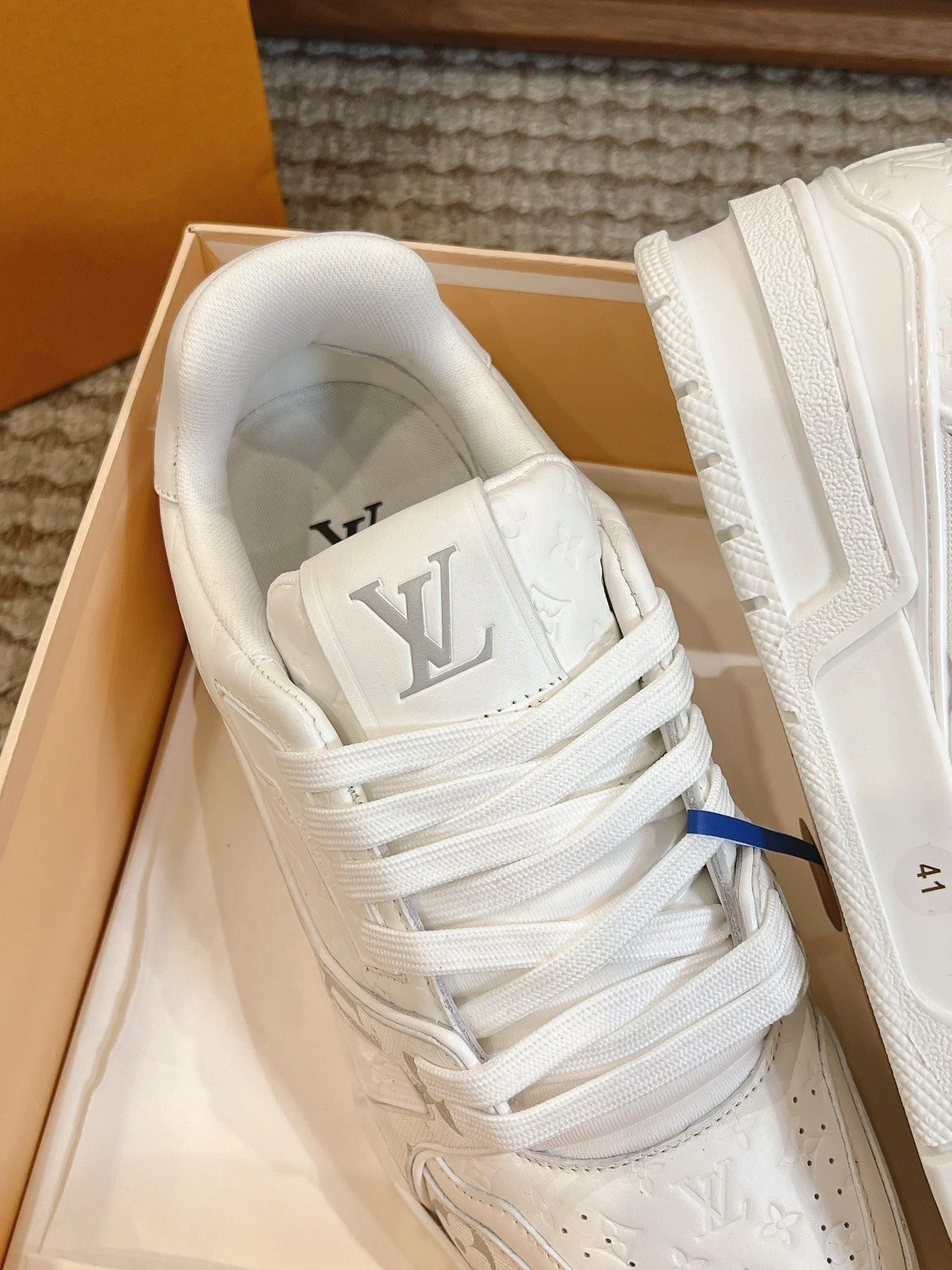 Louis Vuitton Trainer Sneaker Original 31422
