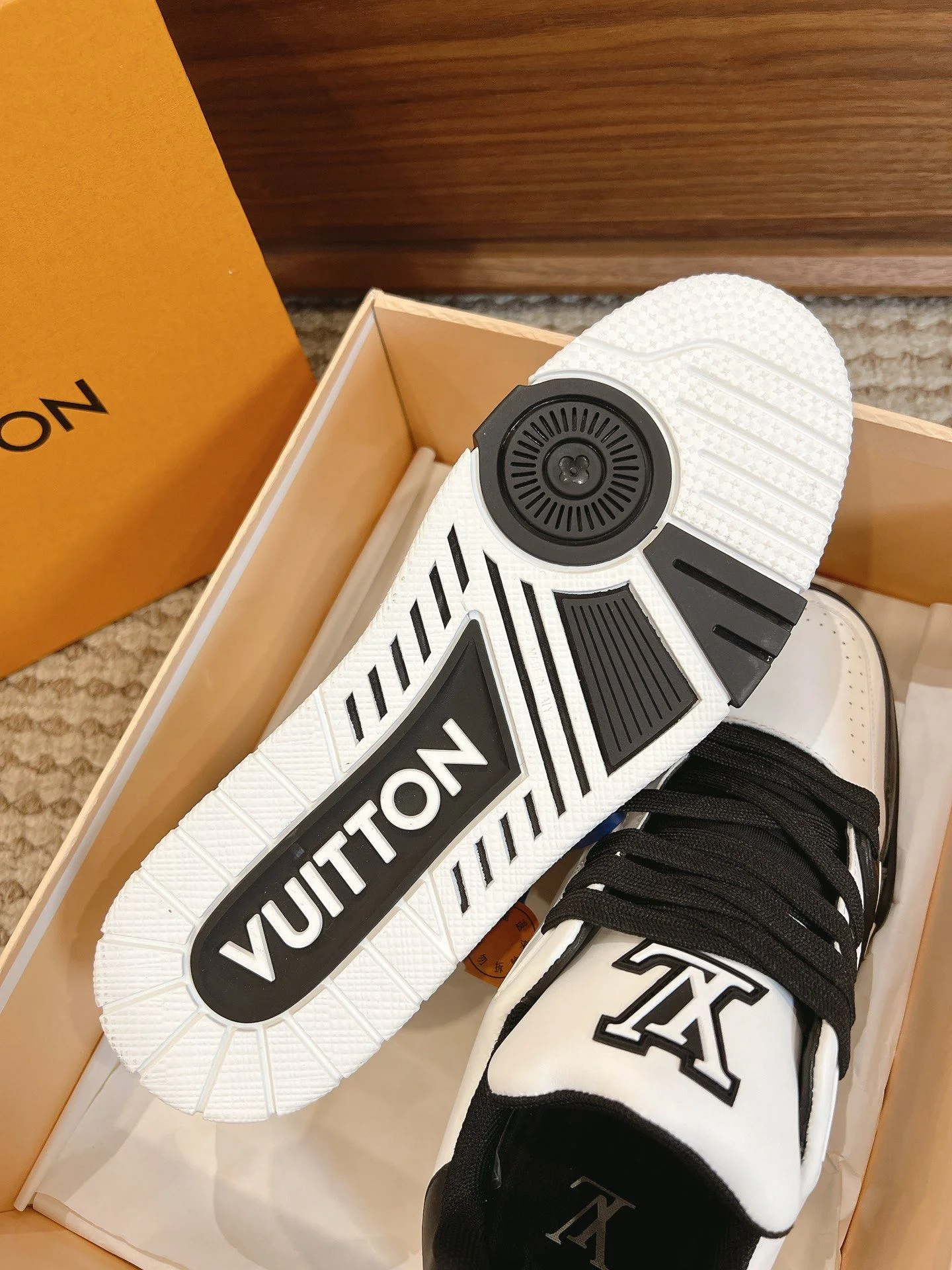 QuickDry Louis Vuitton Trainer Sneaker 31414