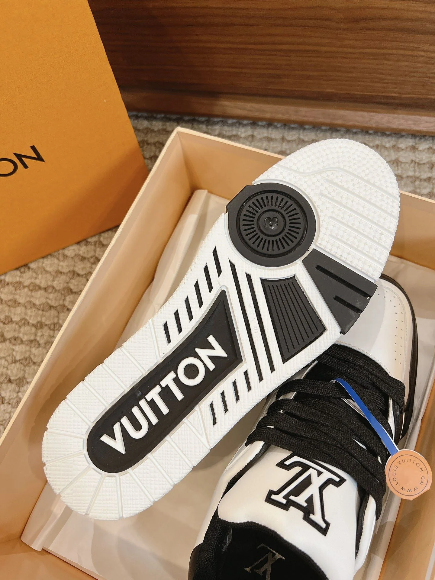 QuickDry Louis Vuitton Trainer Sneaker 31414