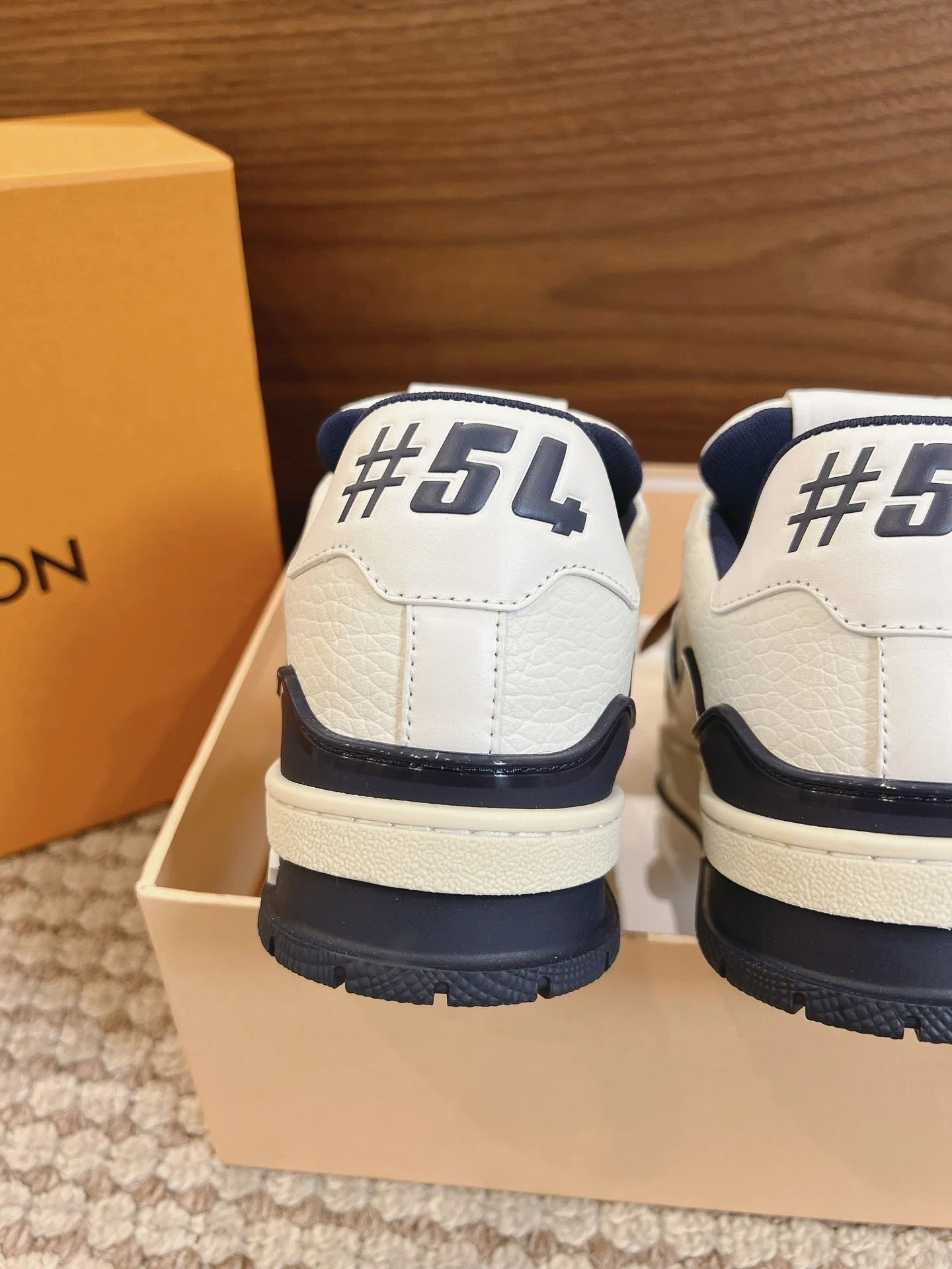 Trendsetting Louis Vuitton Trainer Sneaker 31435