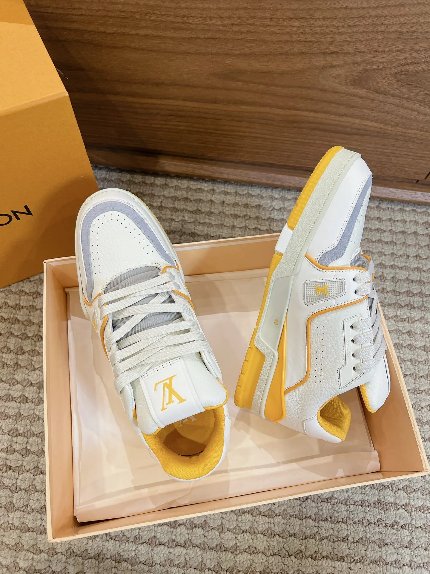 Refined Louis Vuitton Trainer Sneaker 31412