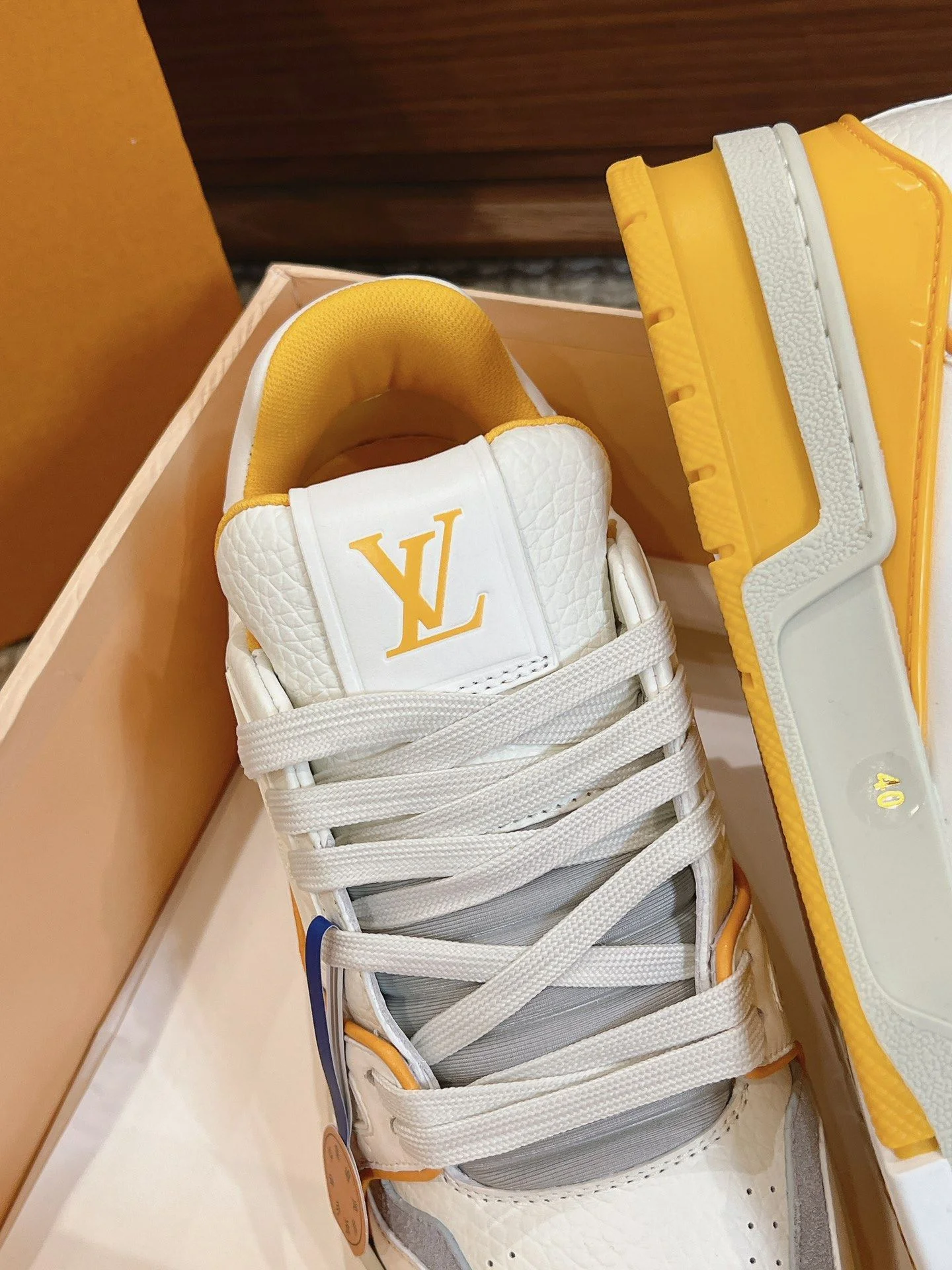 Refined Louis Vuitton Trainer Sneaker 31412