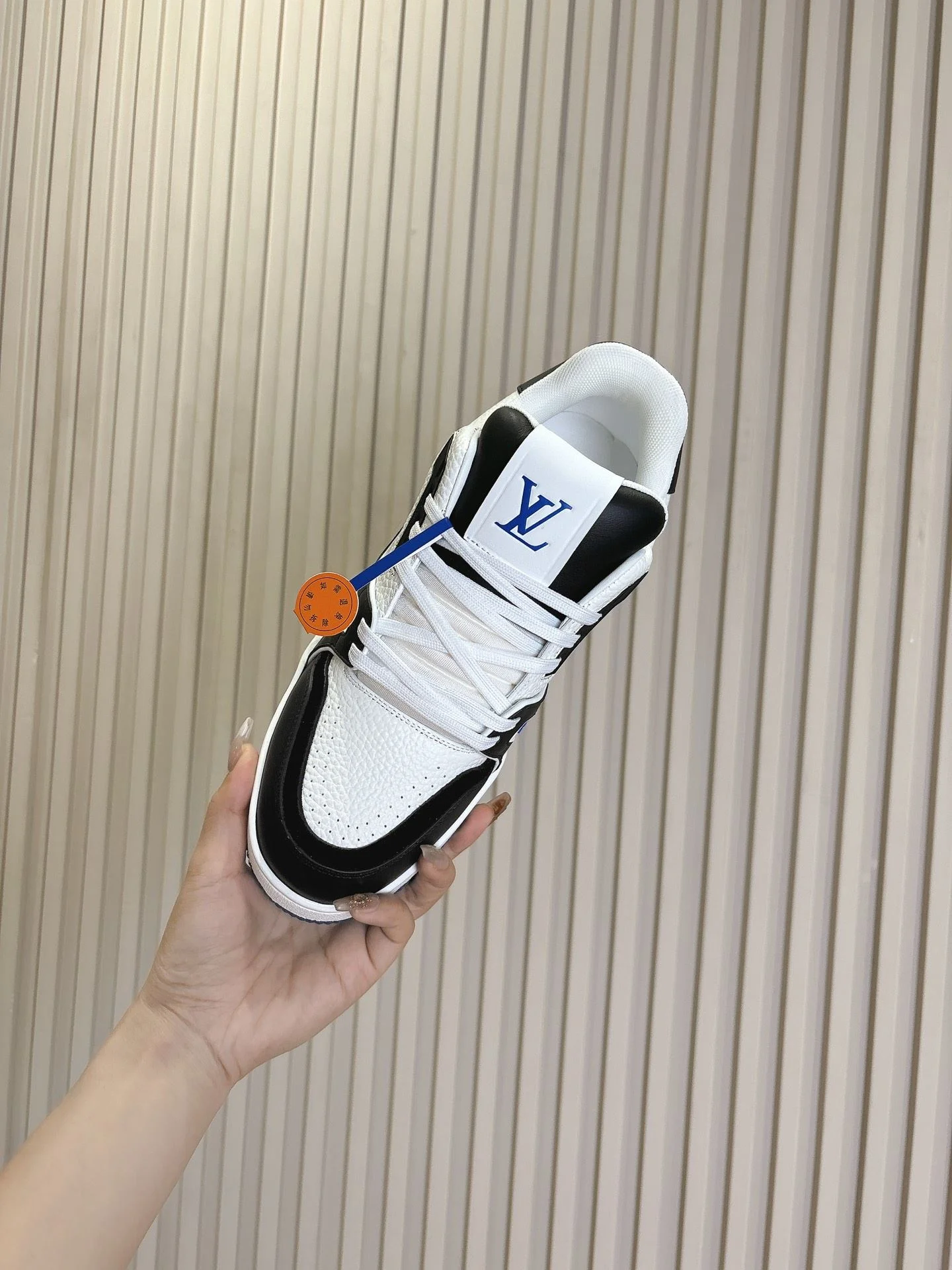 Louis Vuitton Trainer Sneaker Original 31421