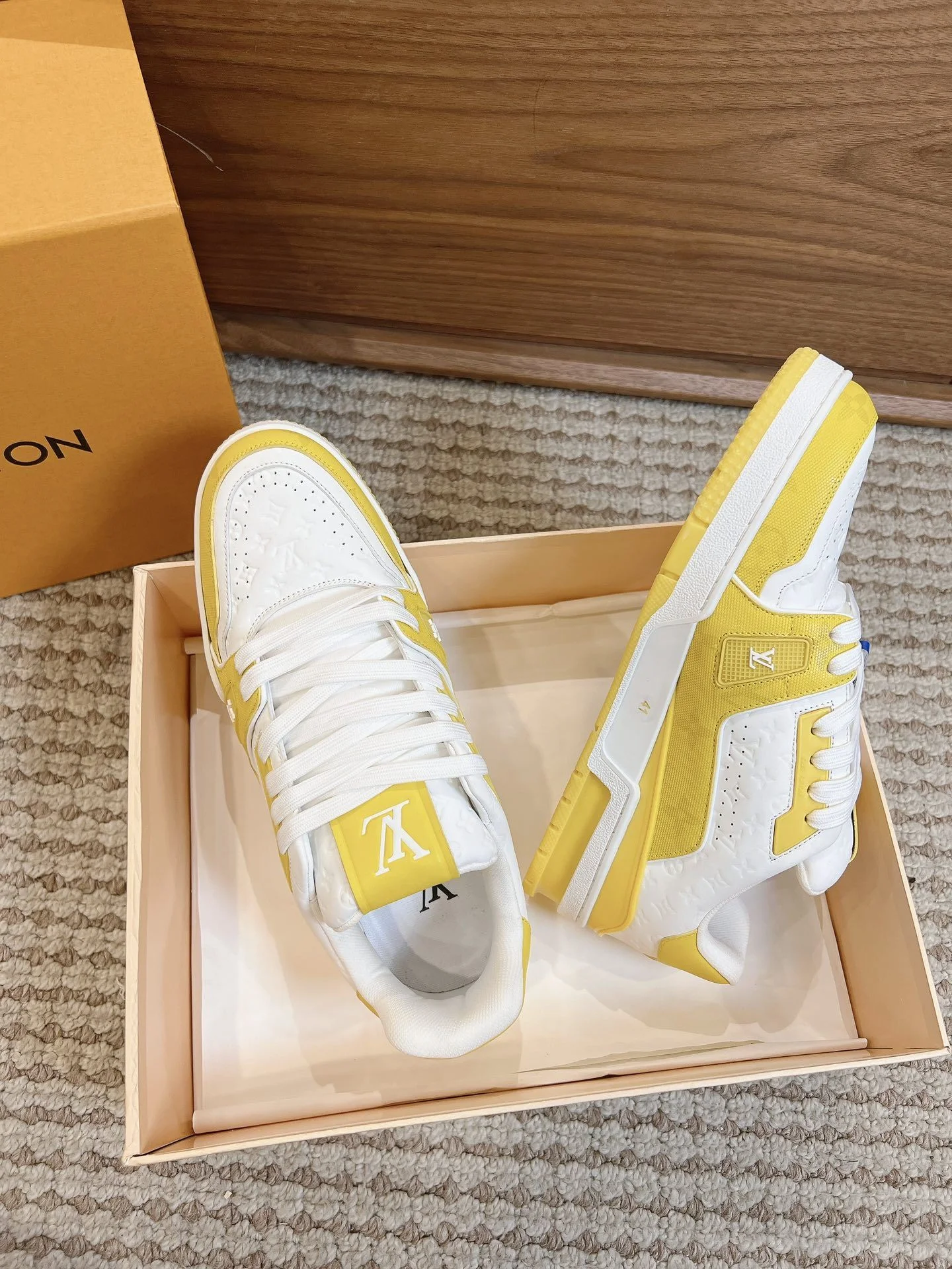 Louis Vuitton Trainer Sneaker ZipUp 31432
