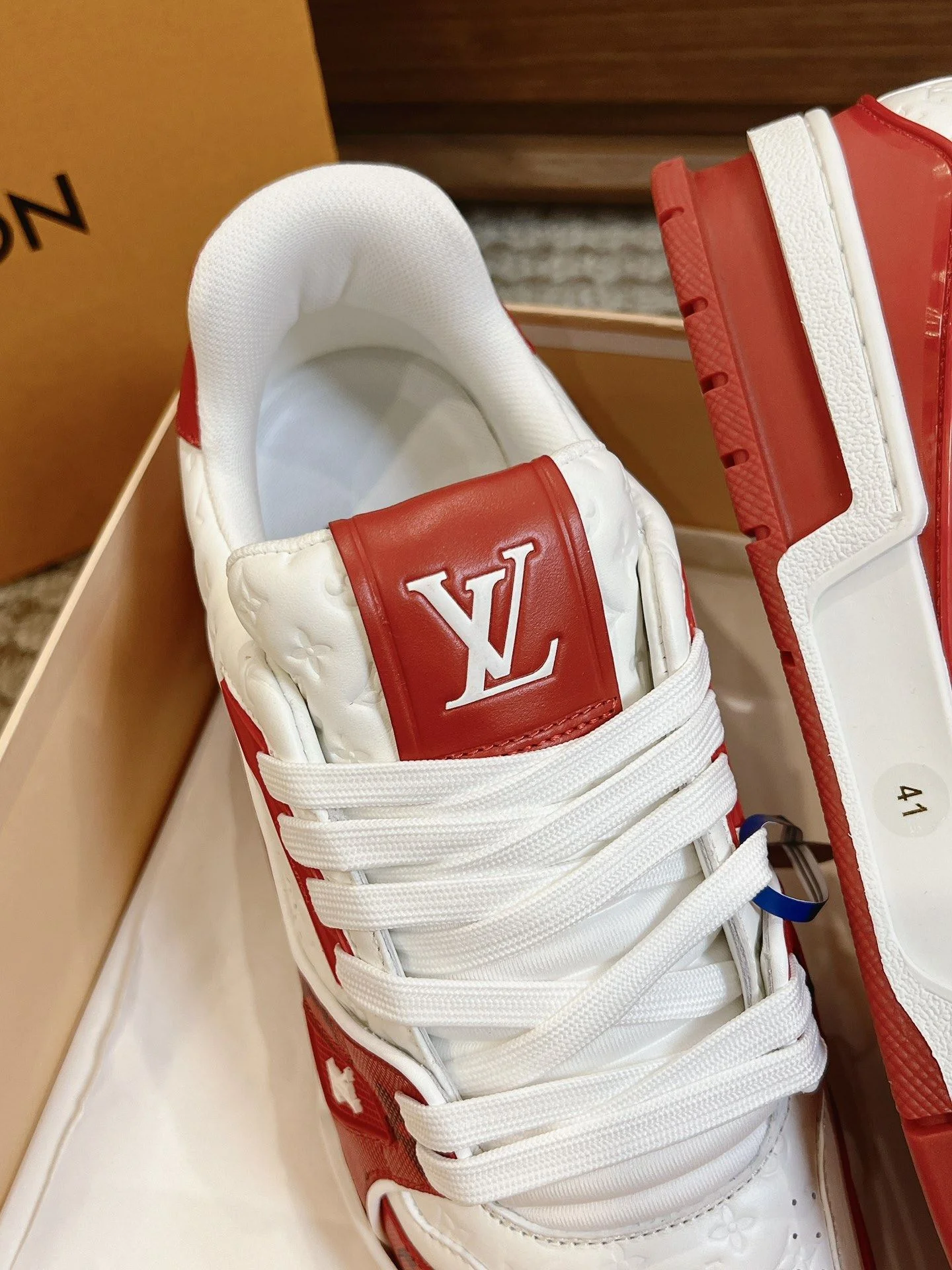 Louis Vuitton Trainer Sneaker WellDesigned 31404