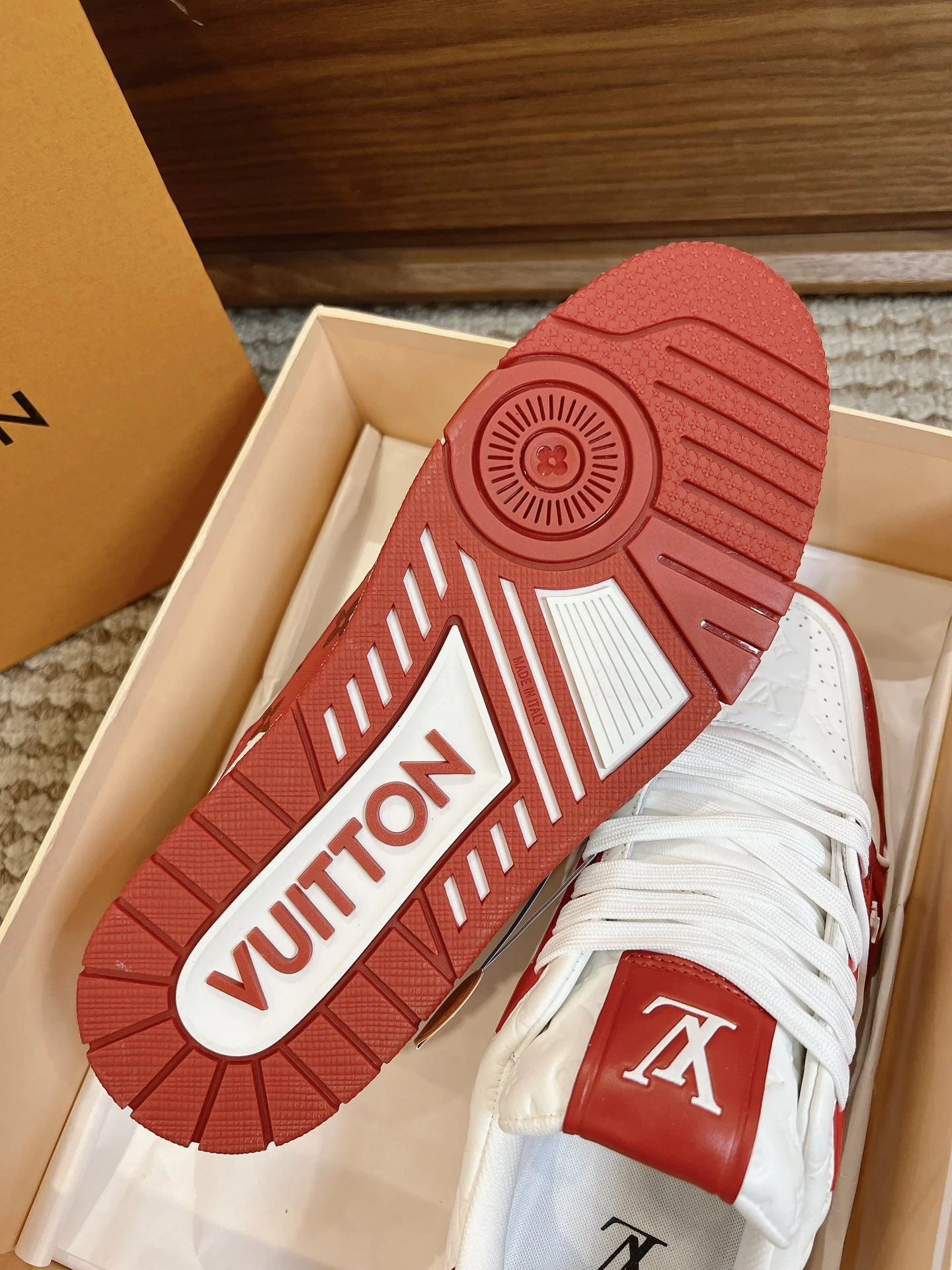 Louis Vuitton Trainer Sneaker WellDesigned 31404