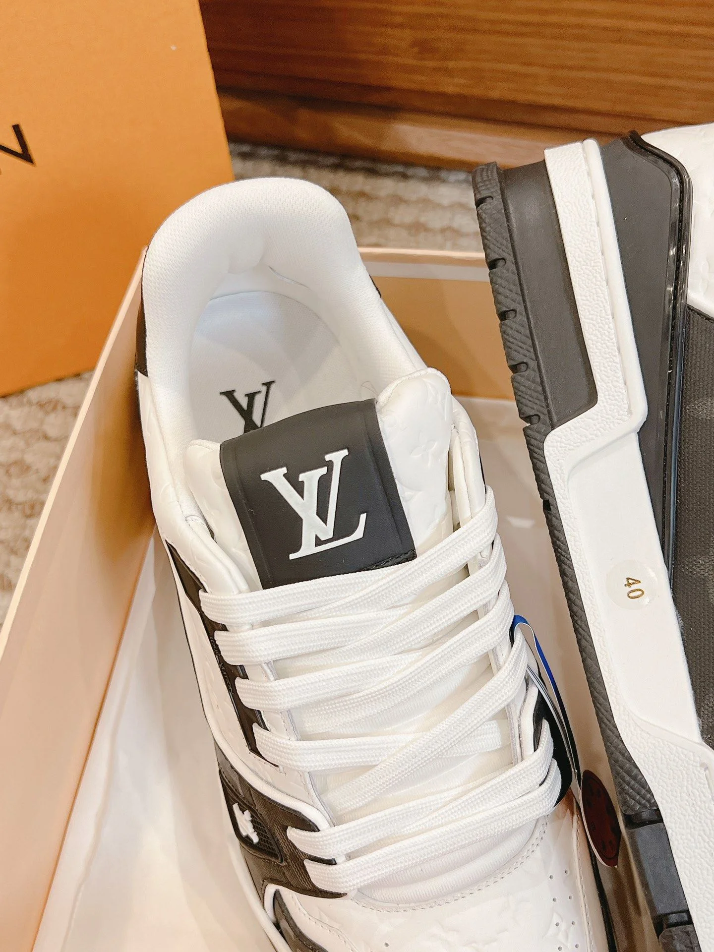 Louis Vuitton Trainer Sneaker ModernLook 31411