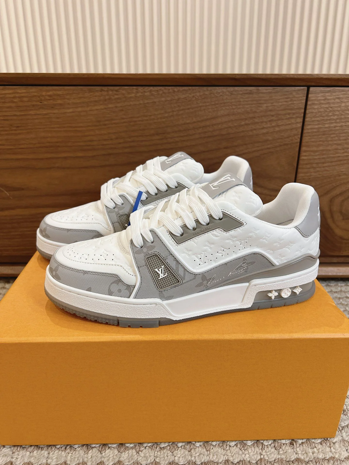 Durable Louis Vuitton Trainer Sneaker 31415