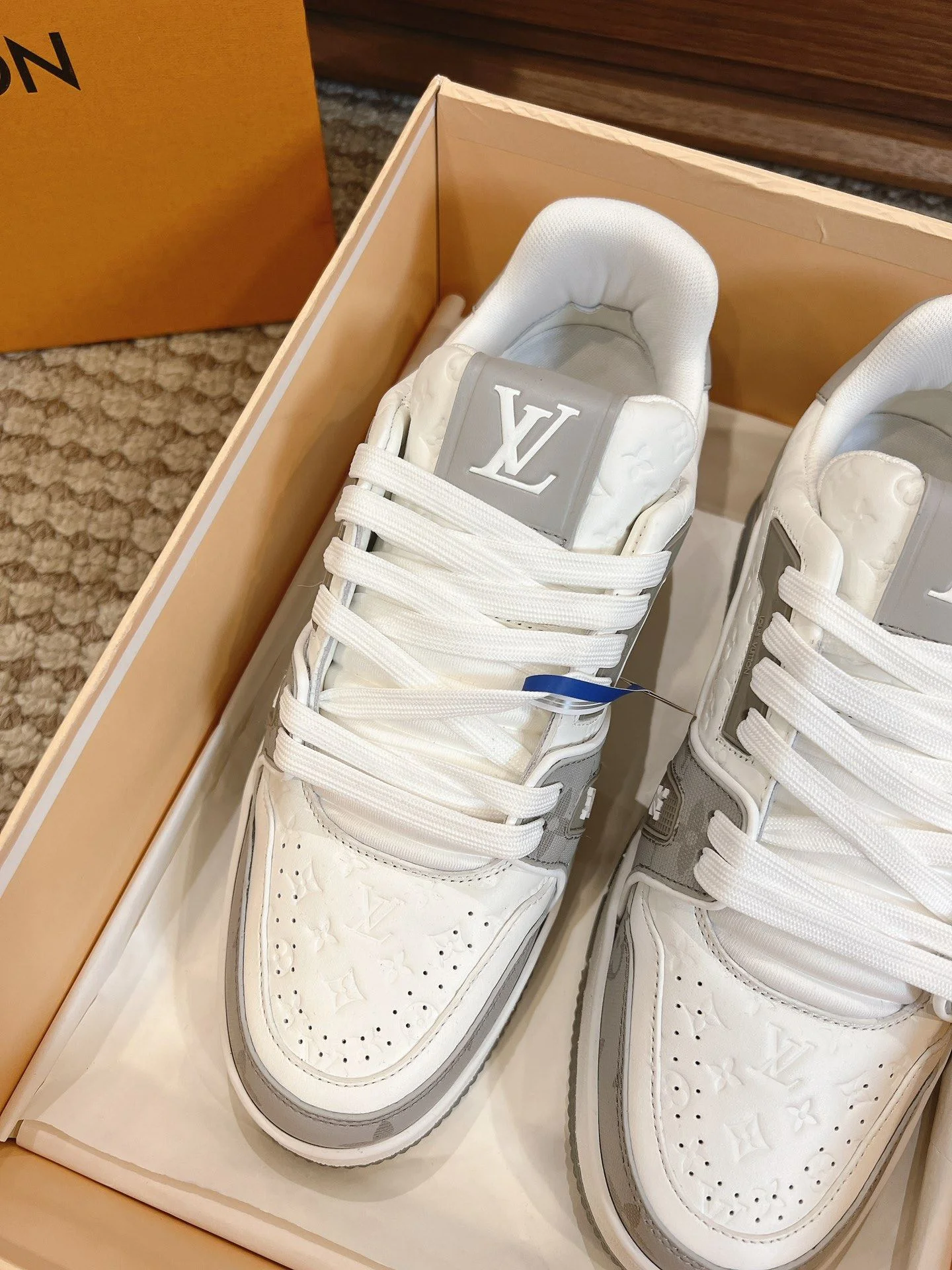 Durable Louis Vuitton Trainer Sneaker 31415