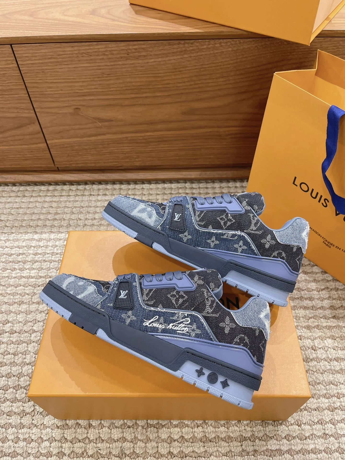 FashionForward Louis Vuitton Trainer Sneaker 31430