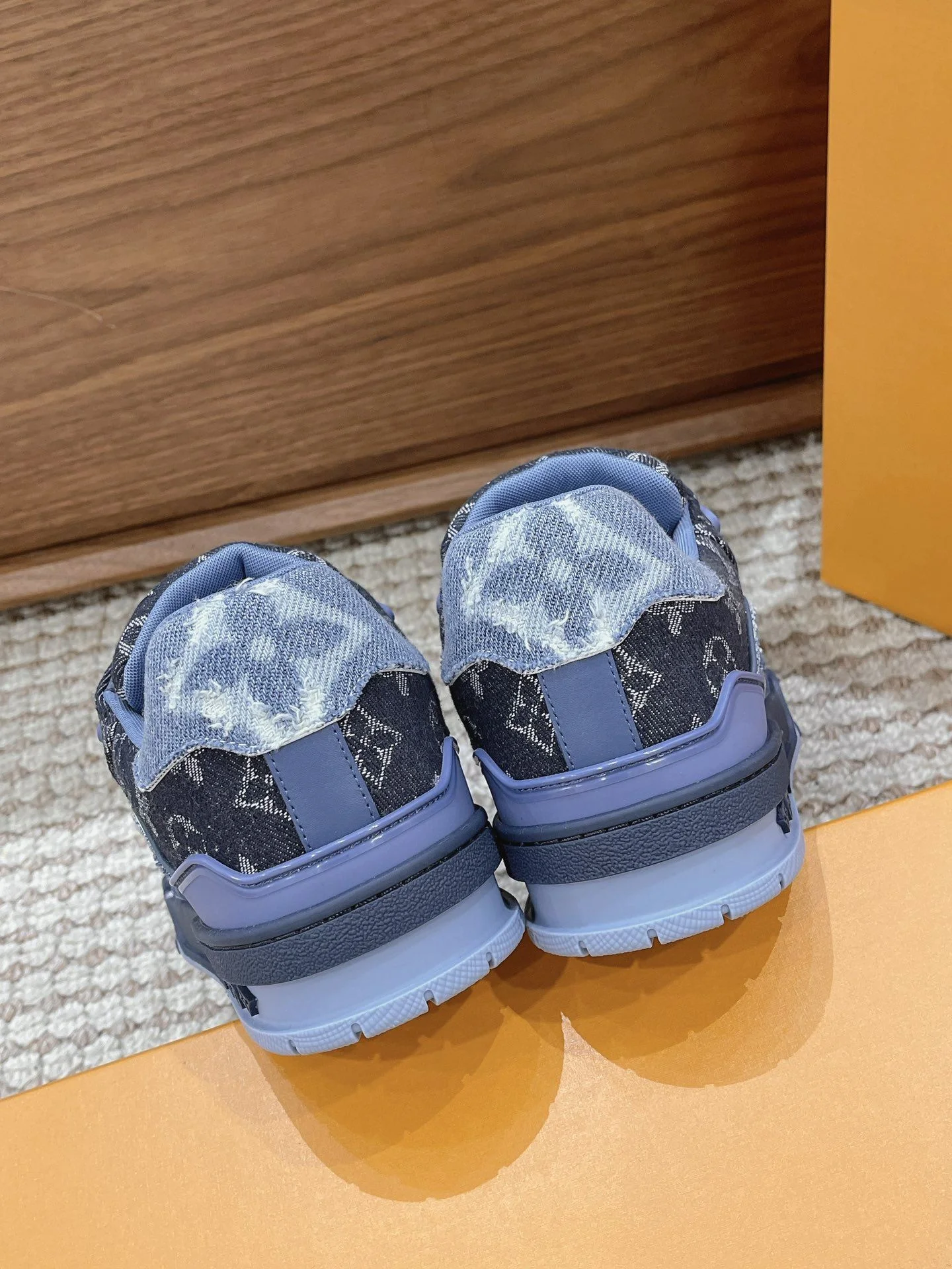FashionForward Louis Vuitton Trainer Sneaker 31430