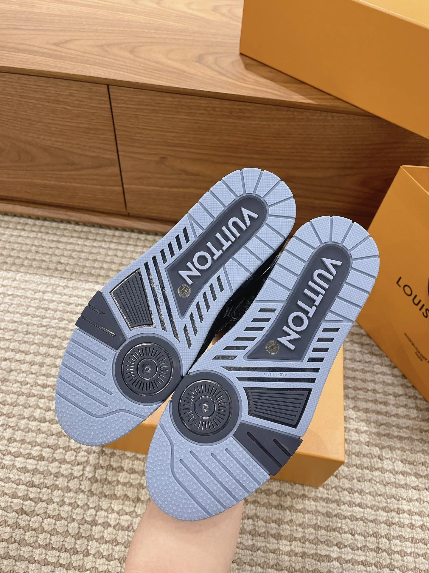 FashionForward Louis Vuitton Trainer Sneaker 31430
