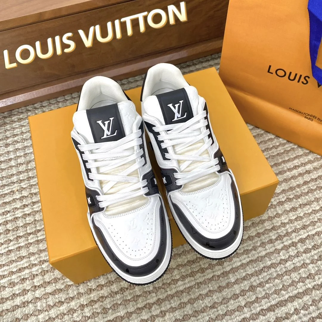 OnTrend Louis Vuitton Trainer Sneaker 31408