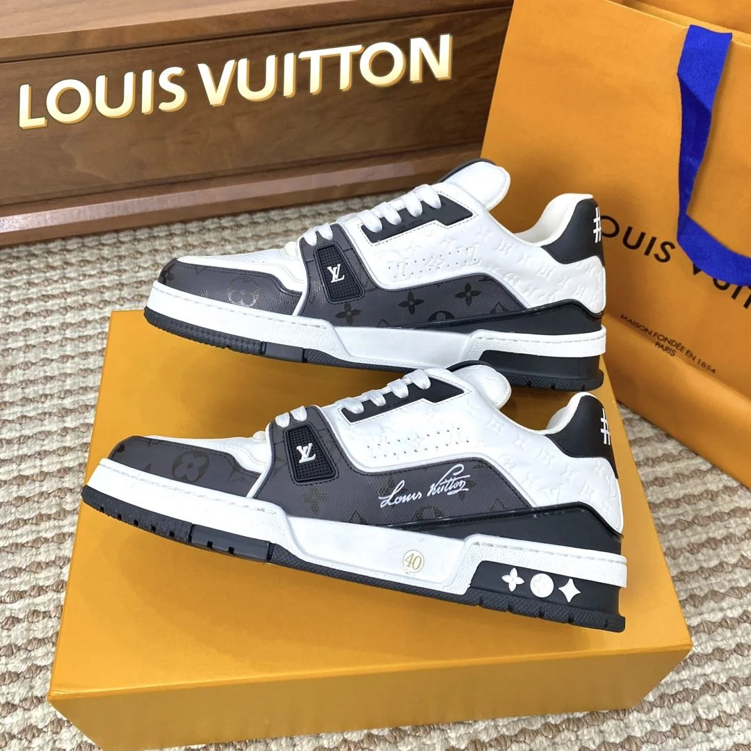 OnTrend Louis Vuitton Trainer Sneaker 31408