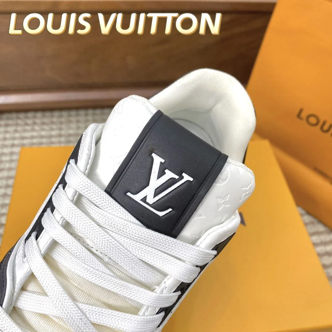 OnTrend Louis Vuitton Trainer Sneaker 31408