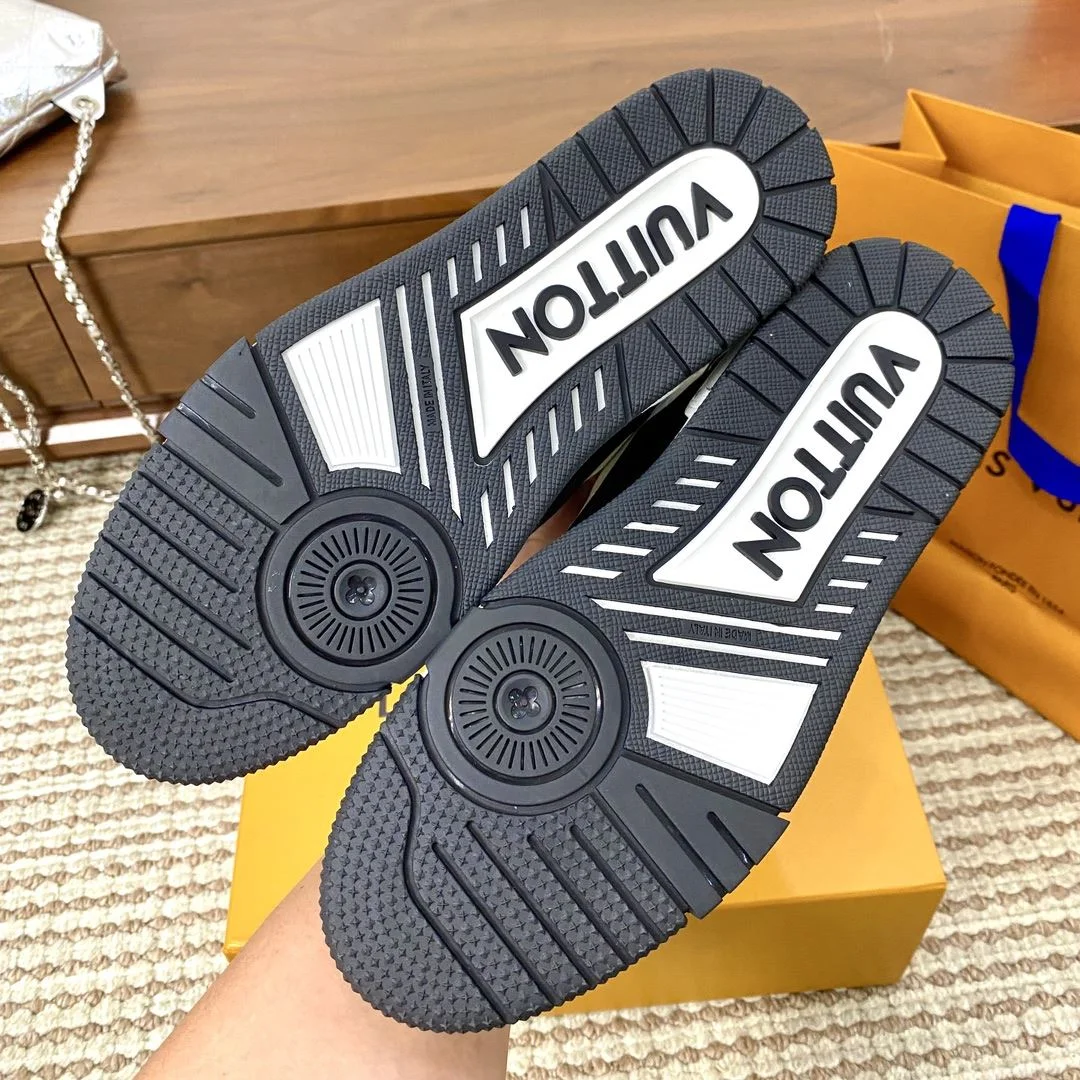 OnTrend Louis Vuitton Trainer Sneaker 31408