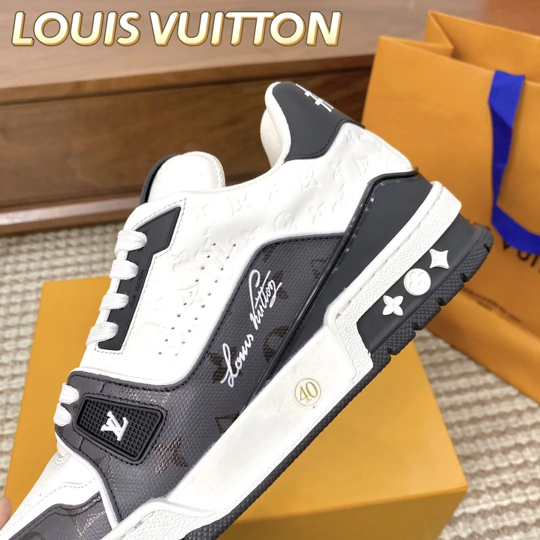 OnTrend Louis Vuitton Trainer Sneaker 31408