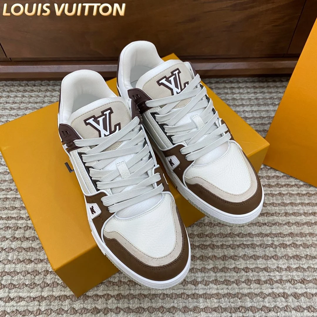 Louis Vuitton Trainer Sneaker DailyWear 31401
