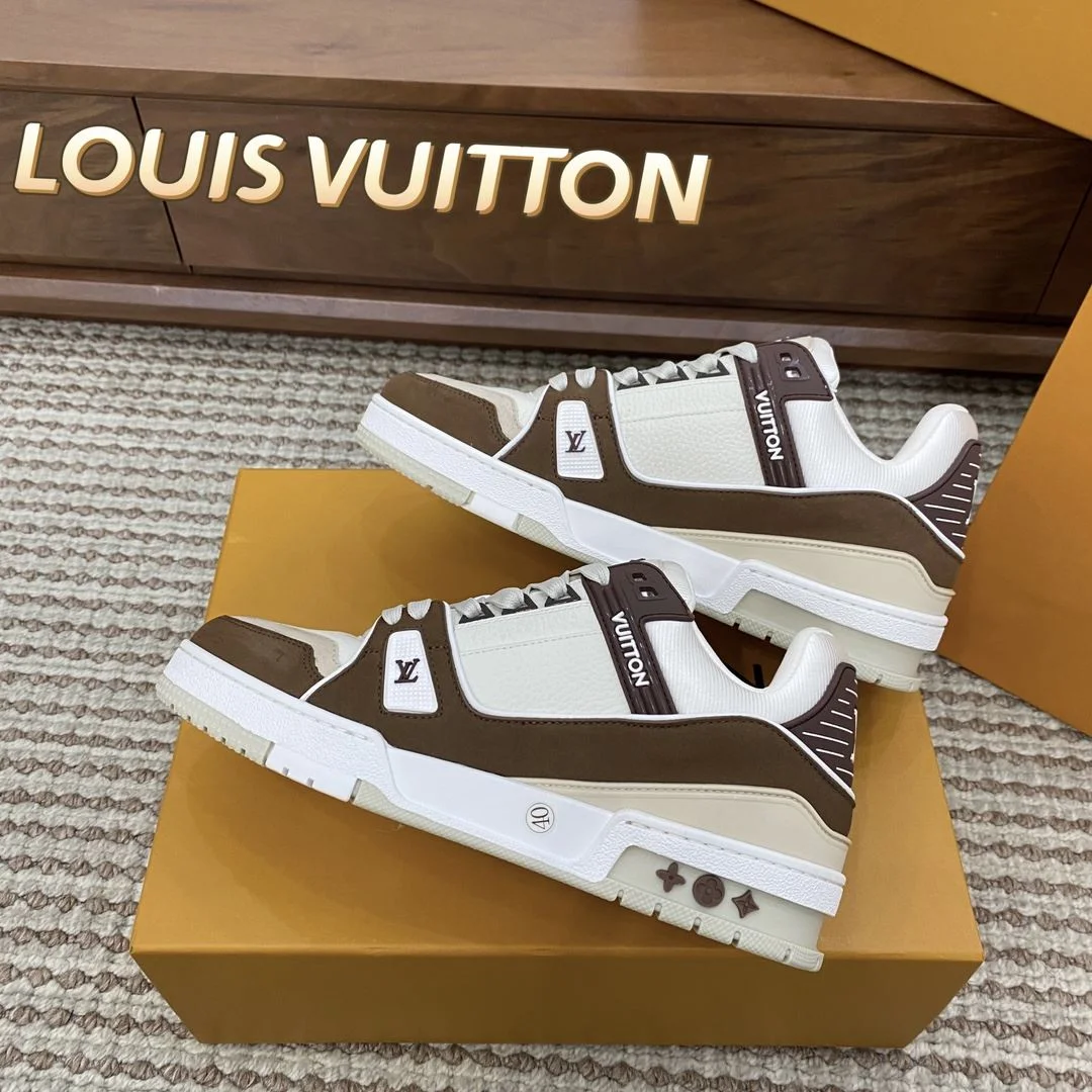 Louis Vuitton Trainer Sneaker DailyWear 31401