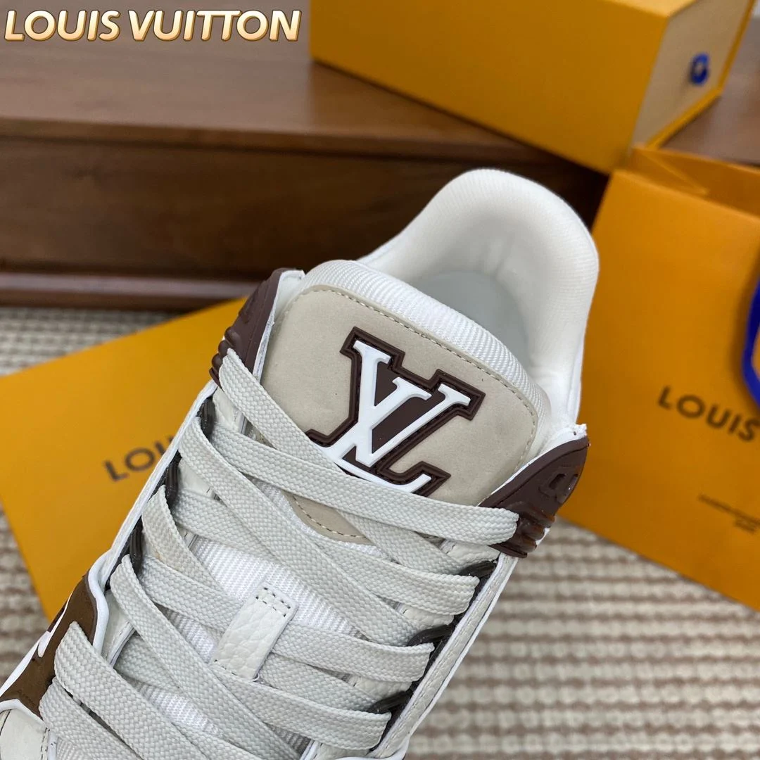 Louis Vuitton Trainer Sneaker DailyWear 31401