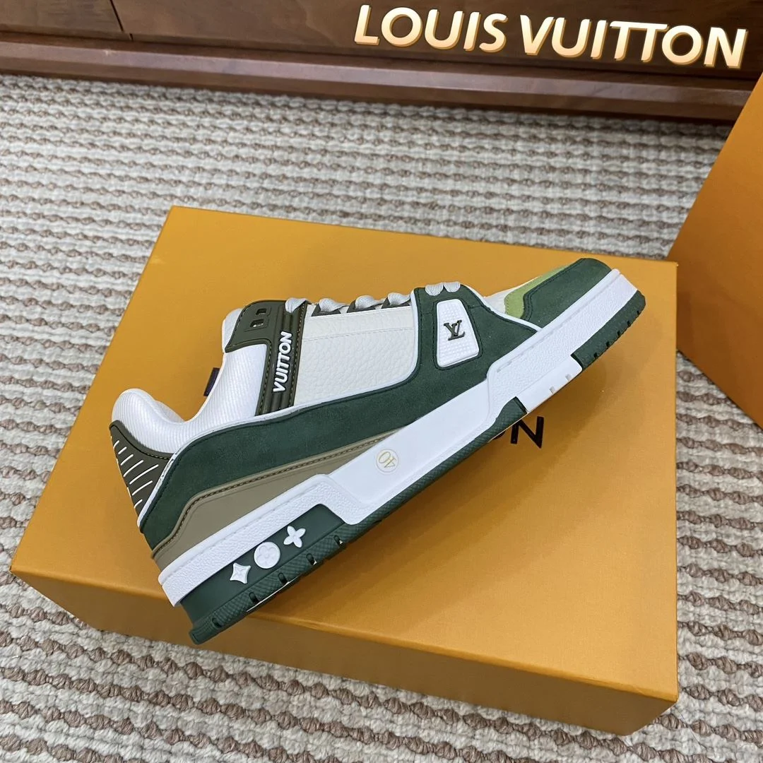 Refined Louis Vuitton Trainer Sneaker 31406