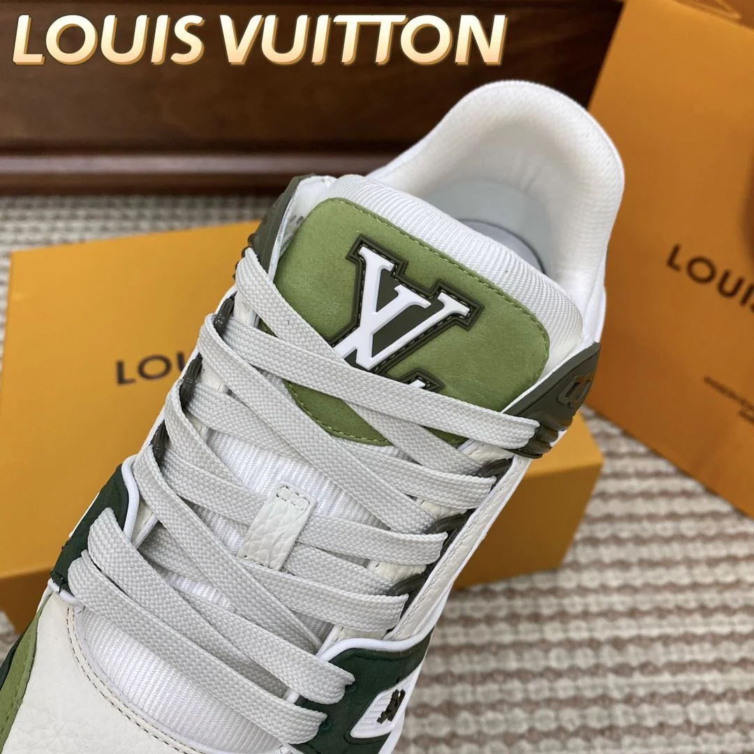 Refined Louis Vuitton Trainer Sneaker 31406