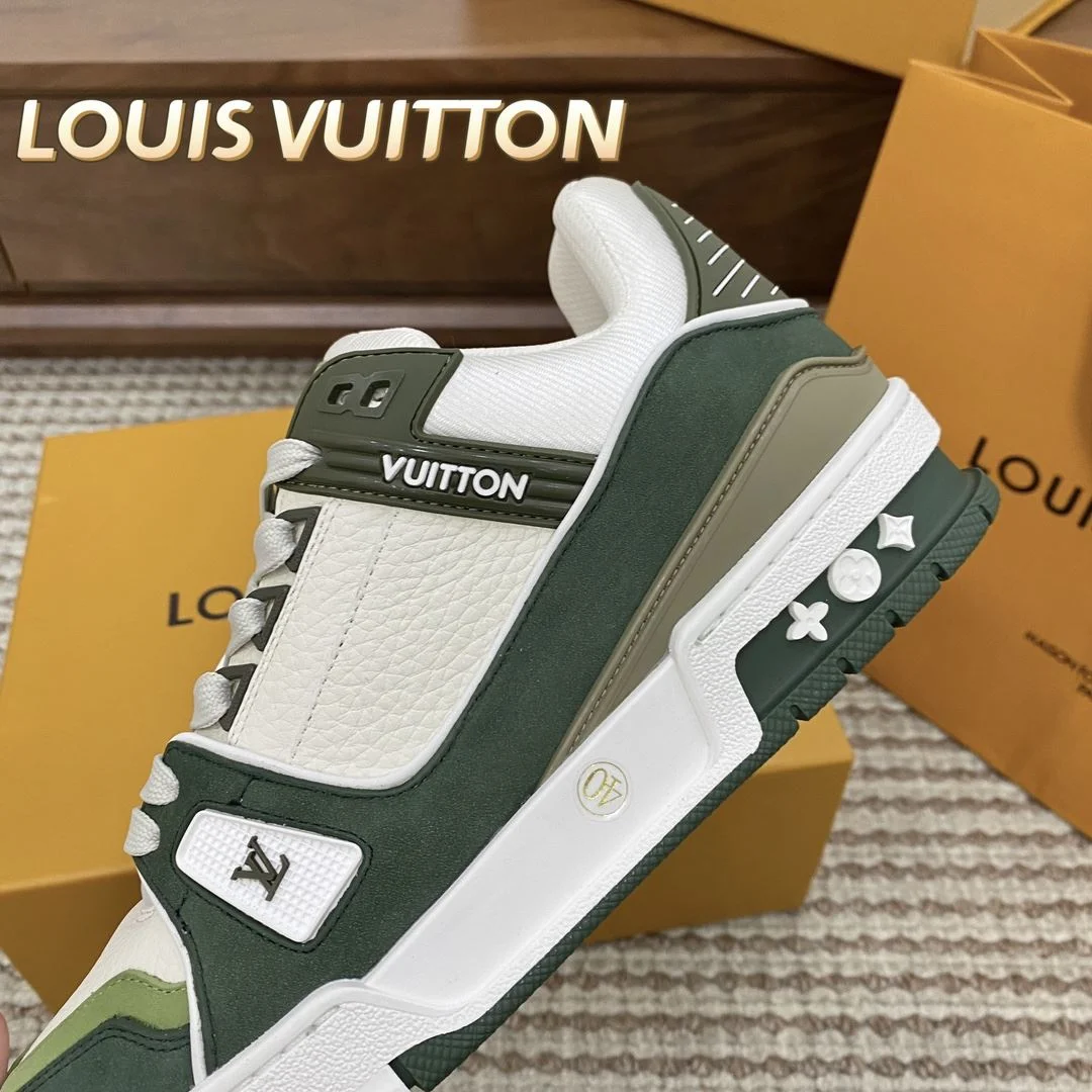 Refined Louis Vuitton Trainer Sneaker 31406