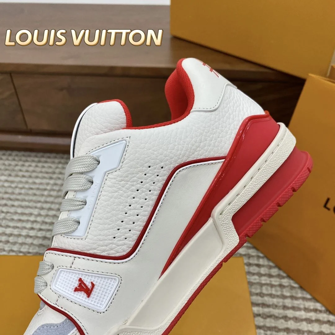 Comfortable Louis Vuitton Trainer Sneaker 31402