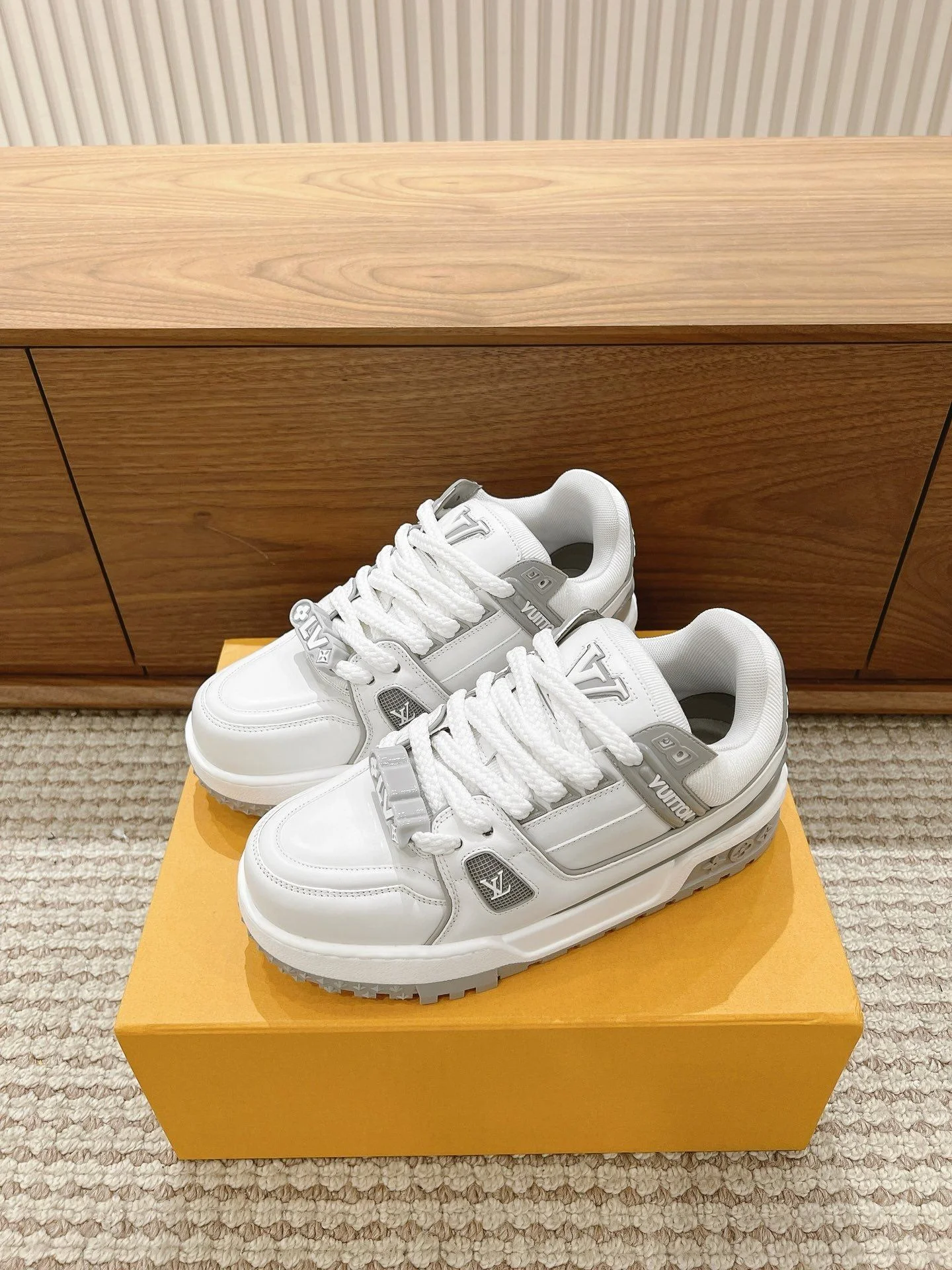 TechFriendly Louis Vuitton Trainer Sneaker 31392