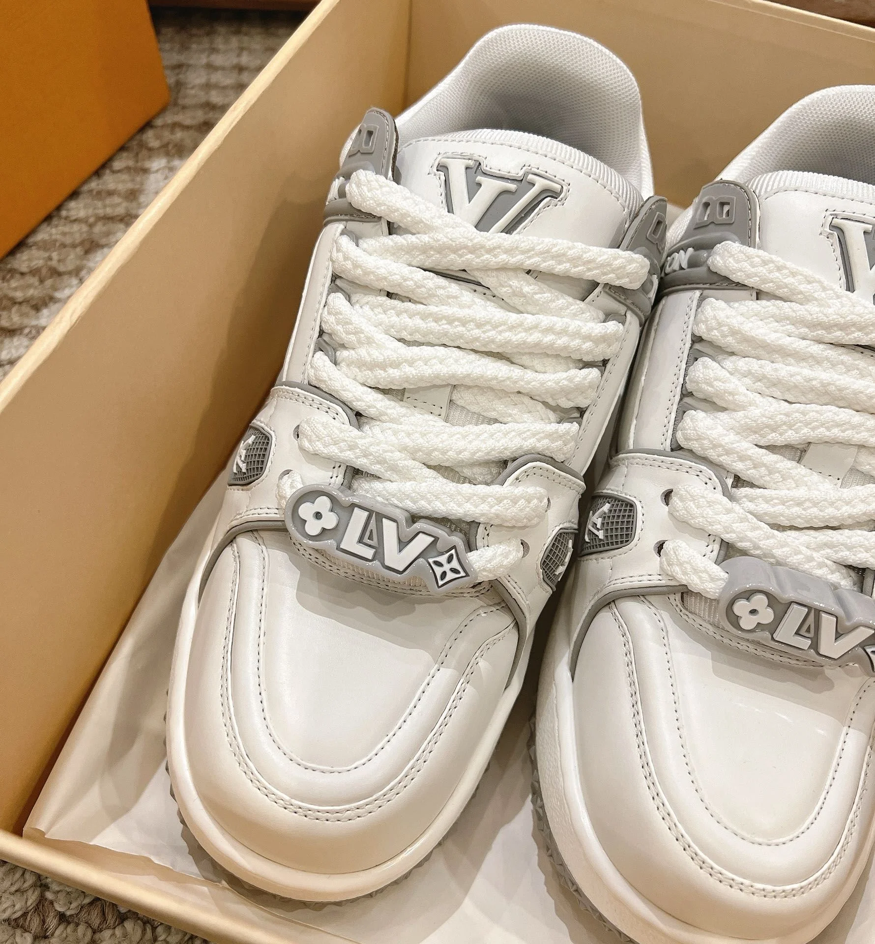 TechFriendly Louis Vuitton Trainer Sneaker 31392