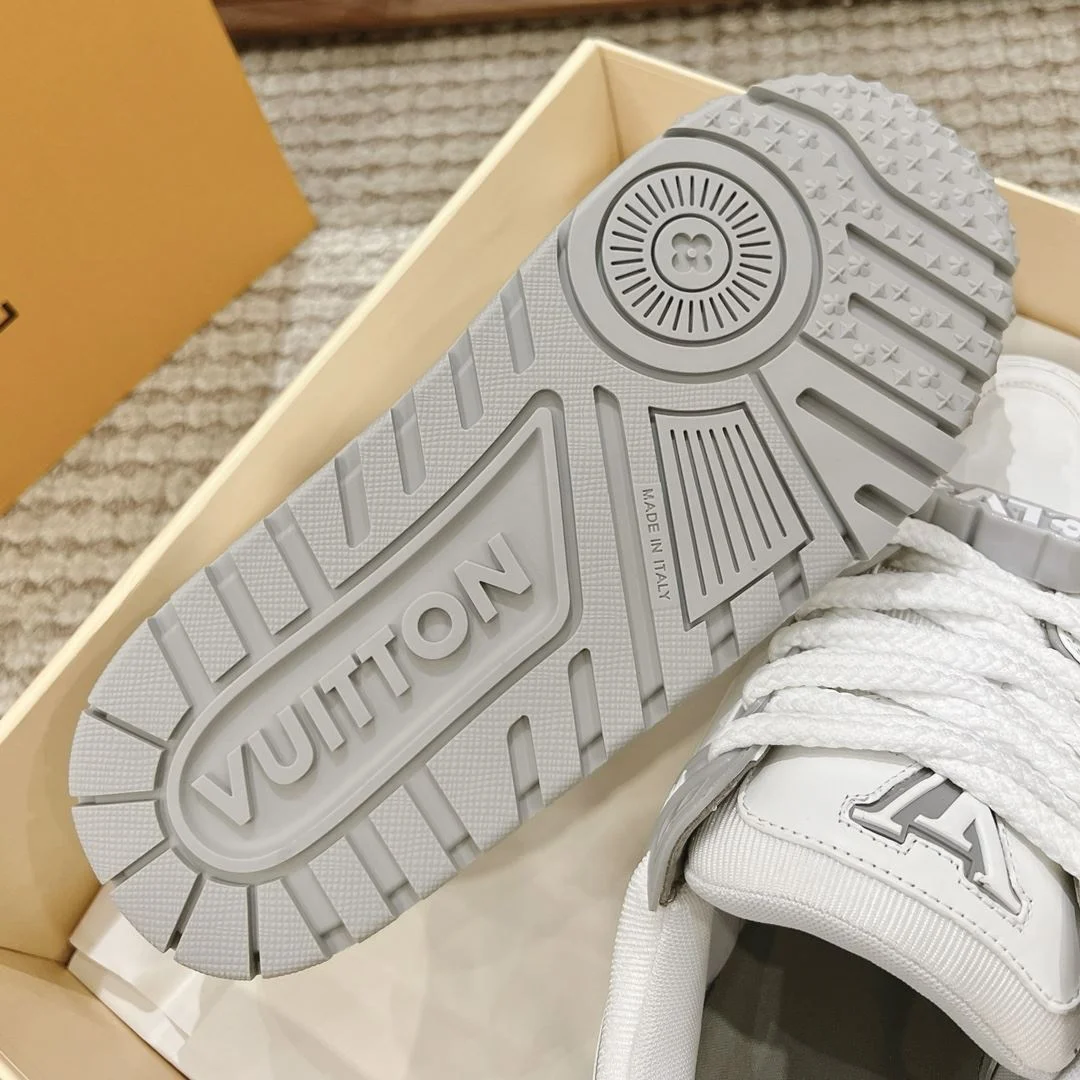 TechFriendly Louis Vuitton Trainer Sneaker 31392