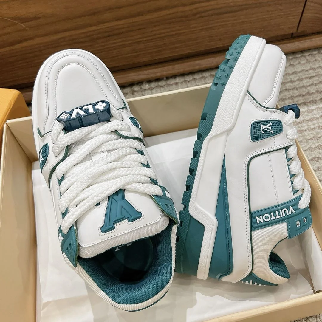 Louis Vuitton Trainer Sneaker Practical 31377