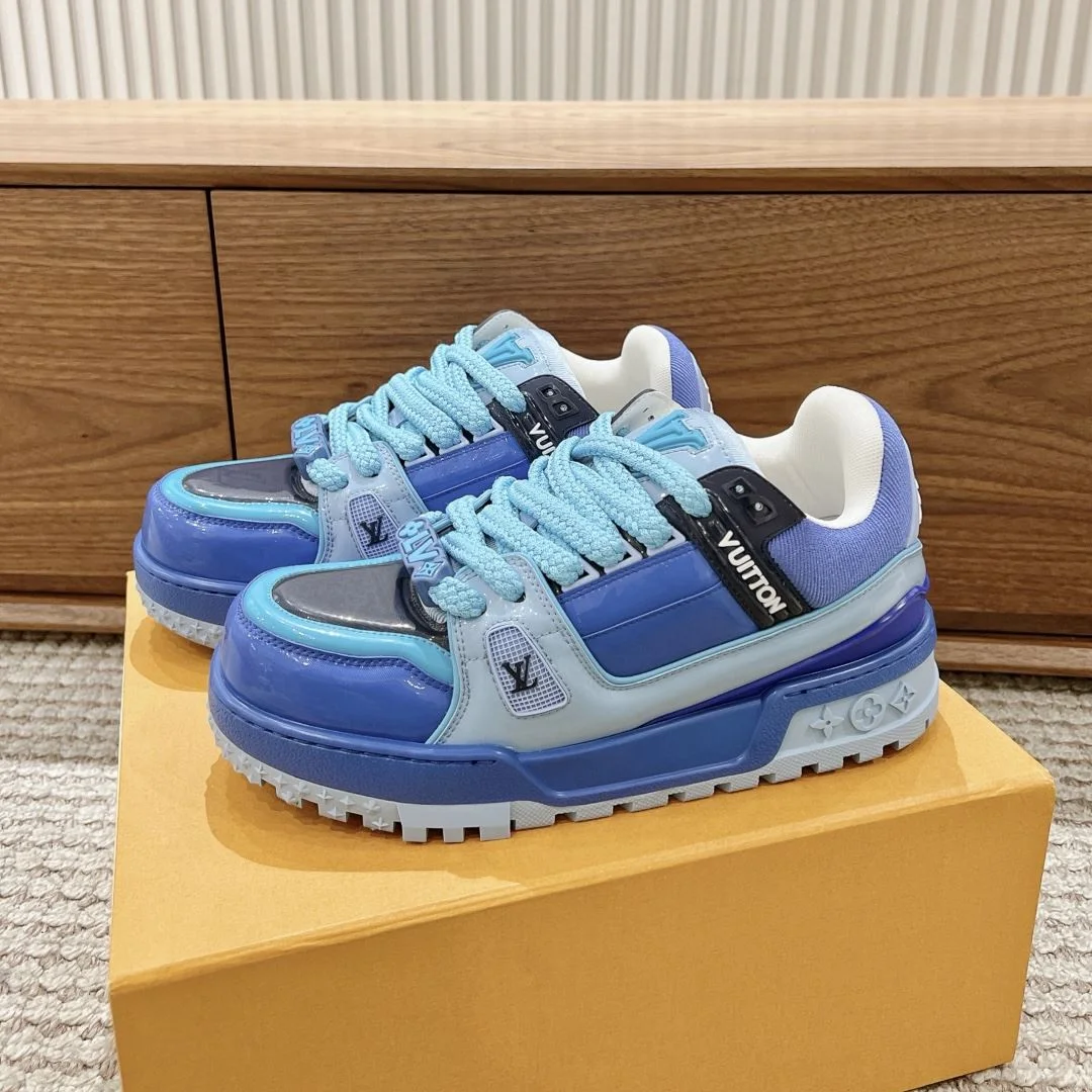 Comfortable Louis Vuitton Trainer Sneaker 31378