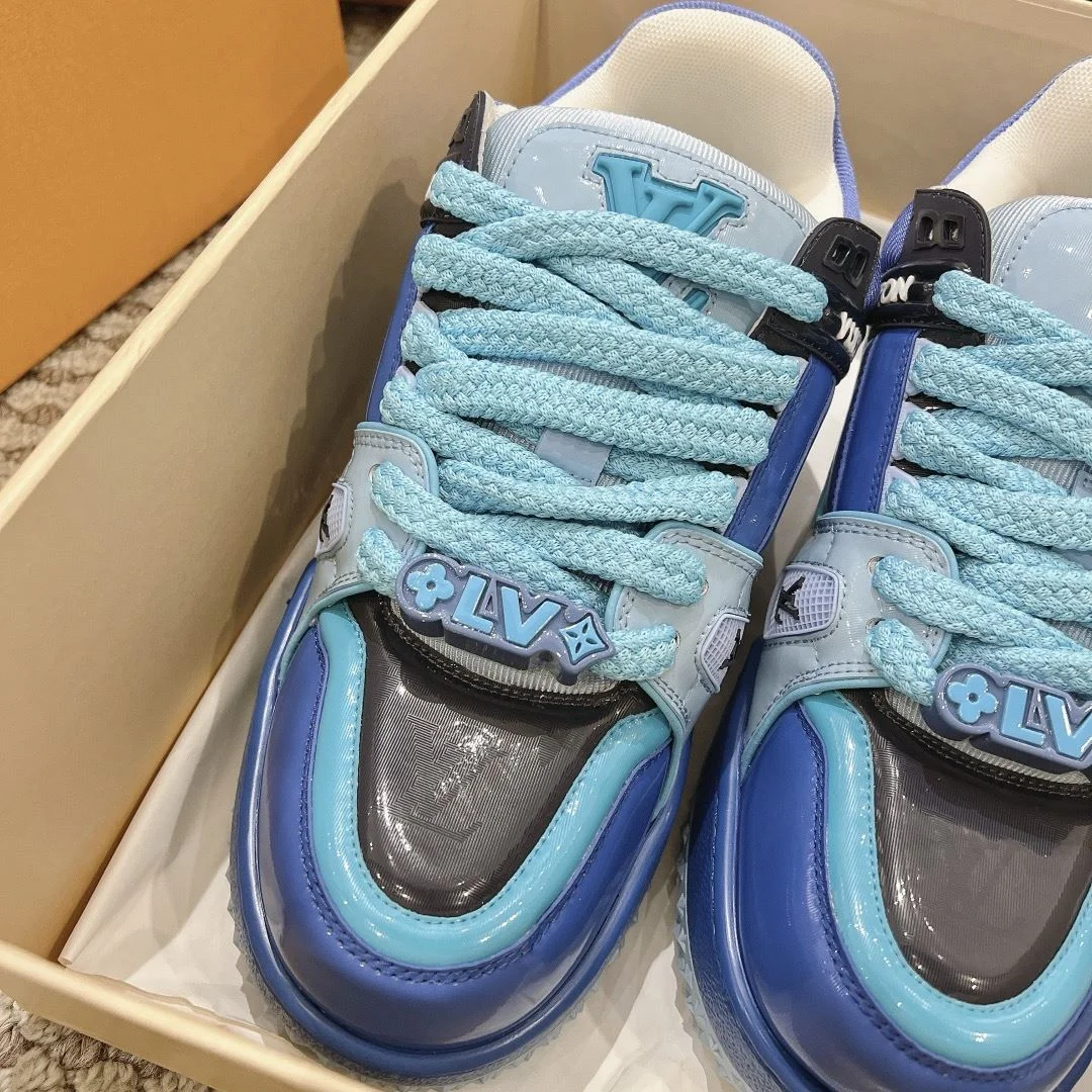 Comfortable Louis Vuitton Trainer Sneaker 31378