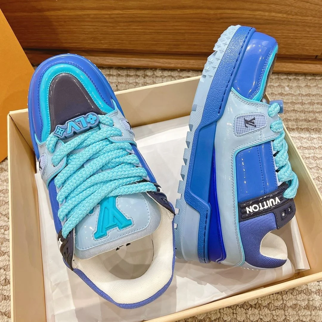 Comfortable Louis Vuitton Trainer Sneaker 31378