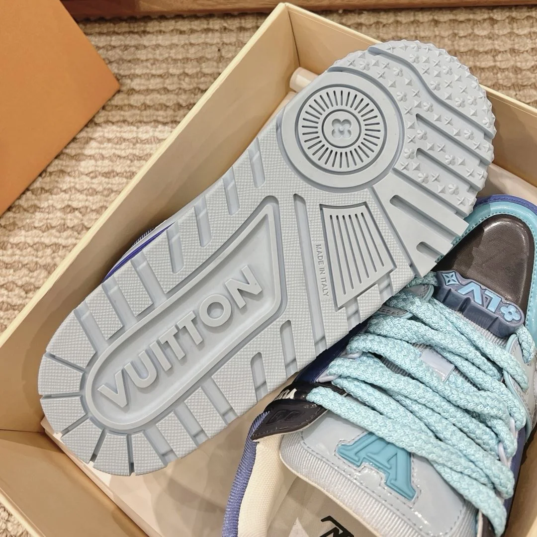 Comfortable Louis Vuitton Trainer Sneaker 31378