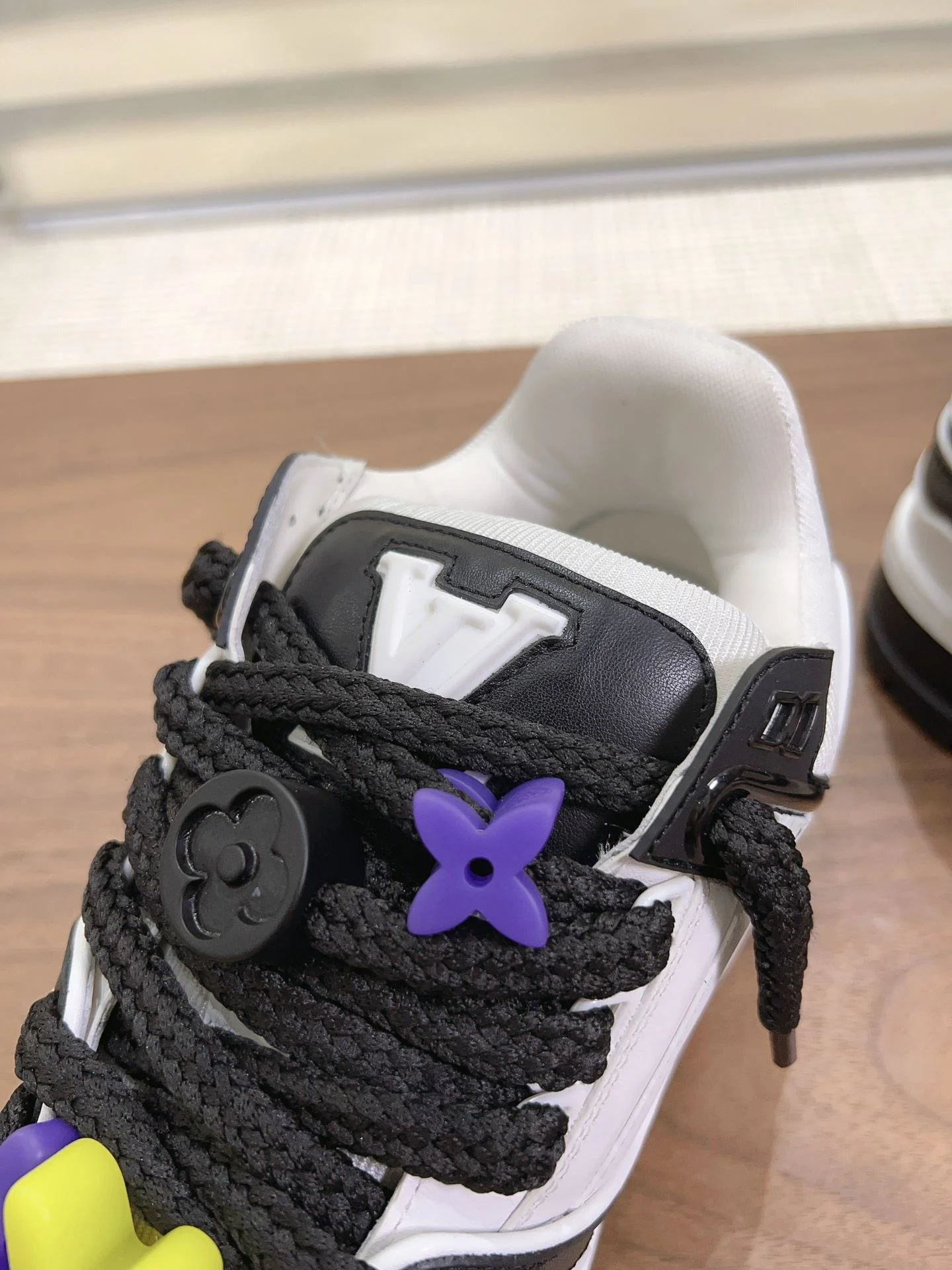 Practical Louis Vuitton Trainer Sneaker 31380