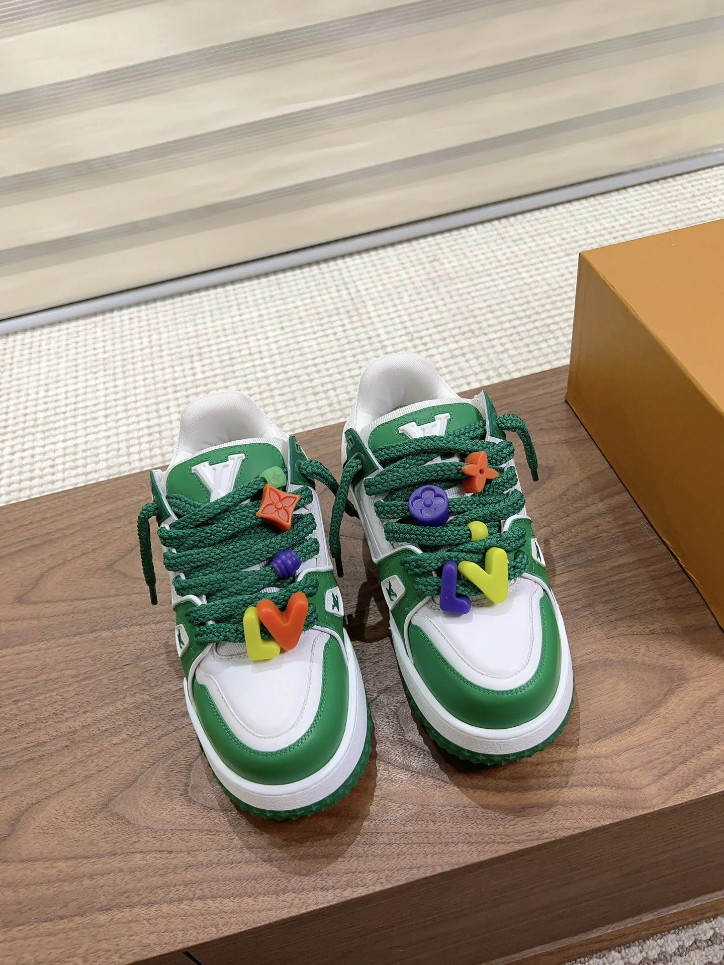 Louis Vuitton Trainer Sneaker WellDesigned 31374