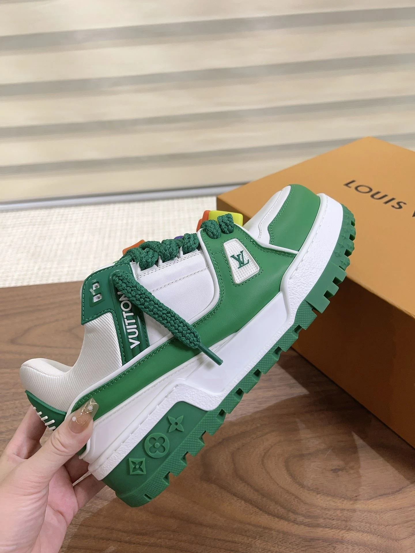 Louis Vuitton Trainer Sneaker WellDesigned 31374