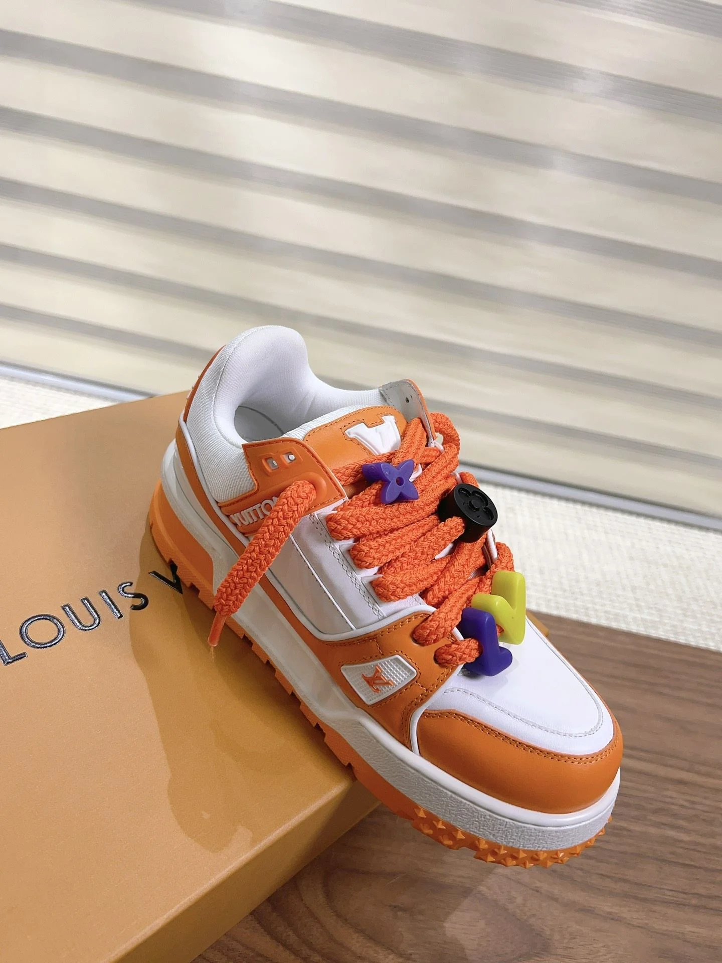 Fashionable Louis Vuitton Trainer Sneaker 31368