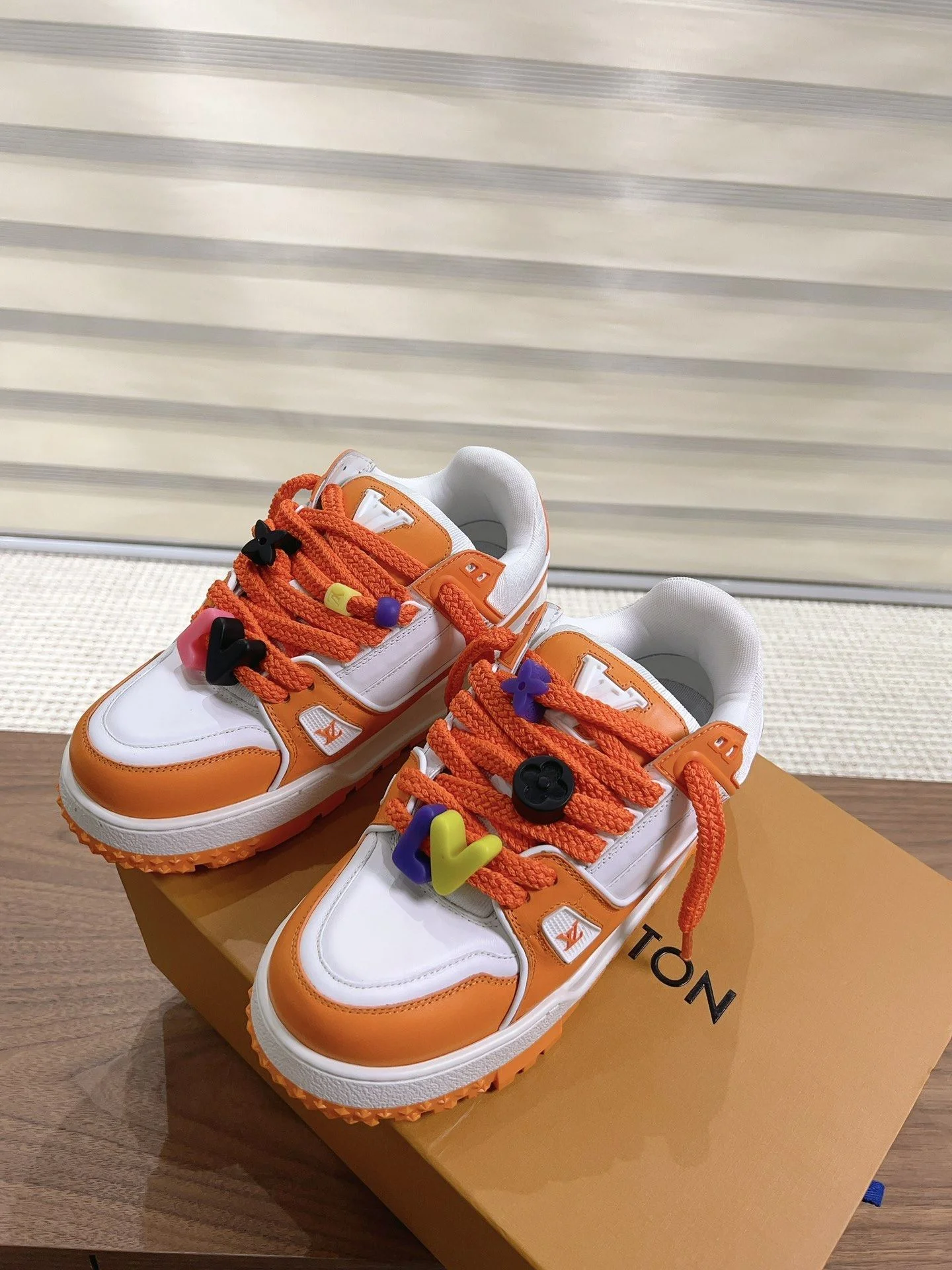 Fashionable Louis Vuitton Trainer Sneaker 31368